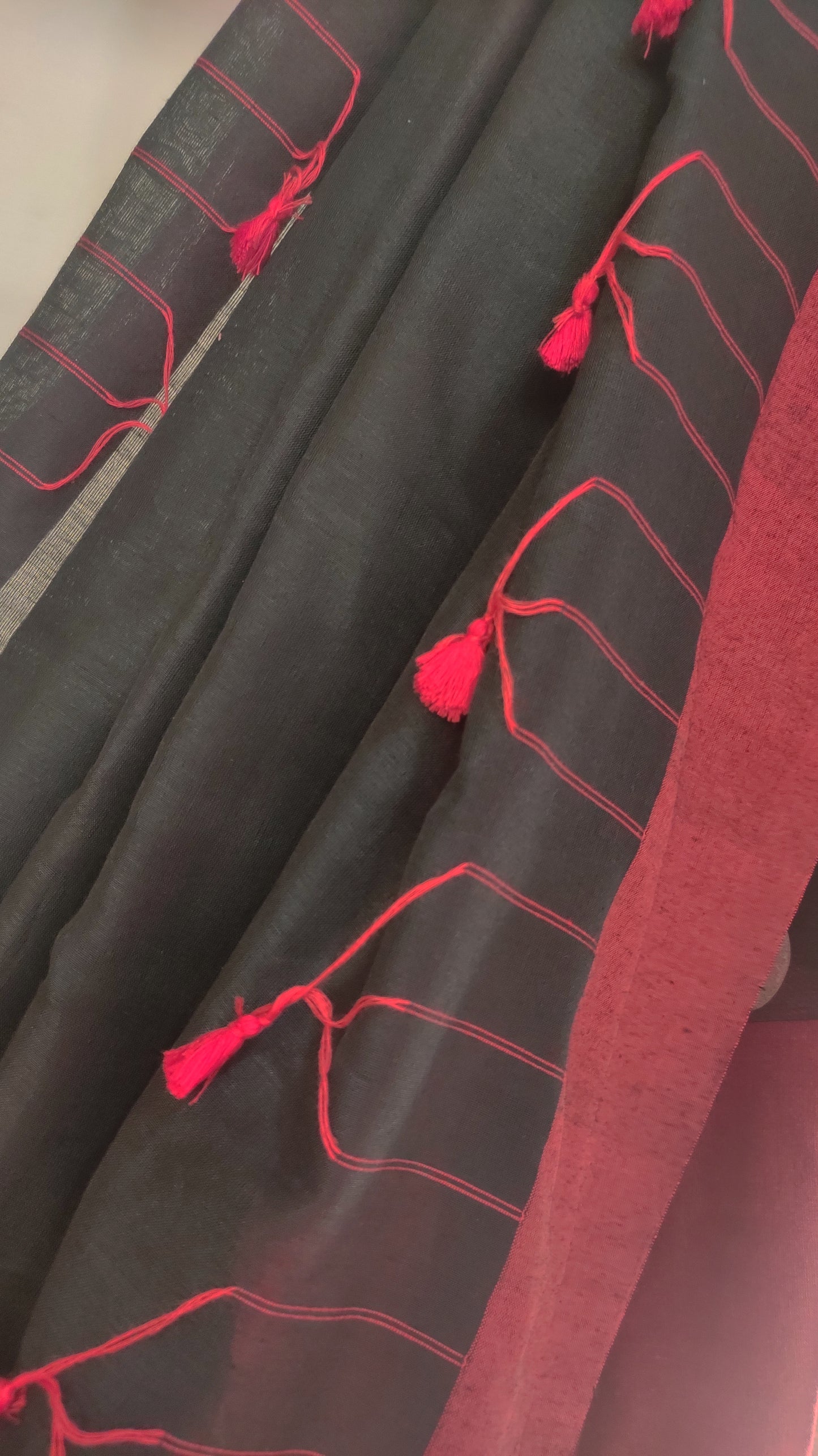 Red-Black Combo Khadi Handloom Self Threaded Pompom Saree