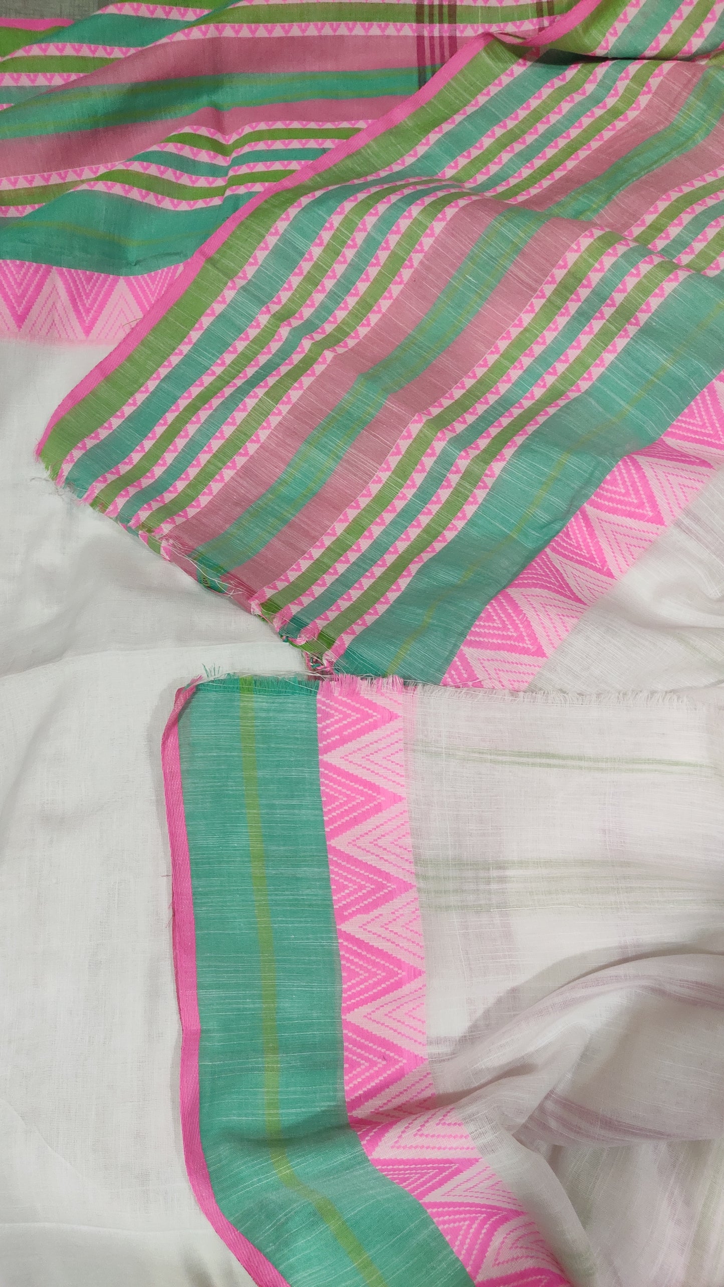 Begampuri Style White Khadi Cotton handloom Saree