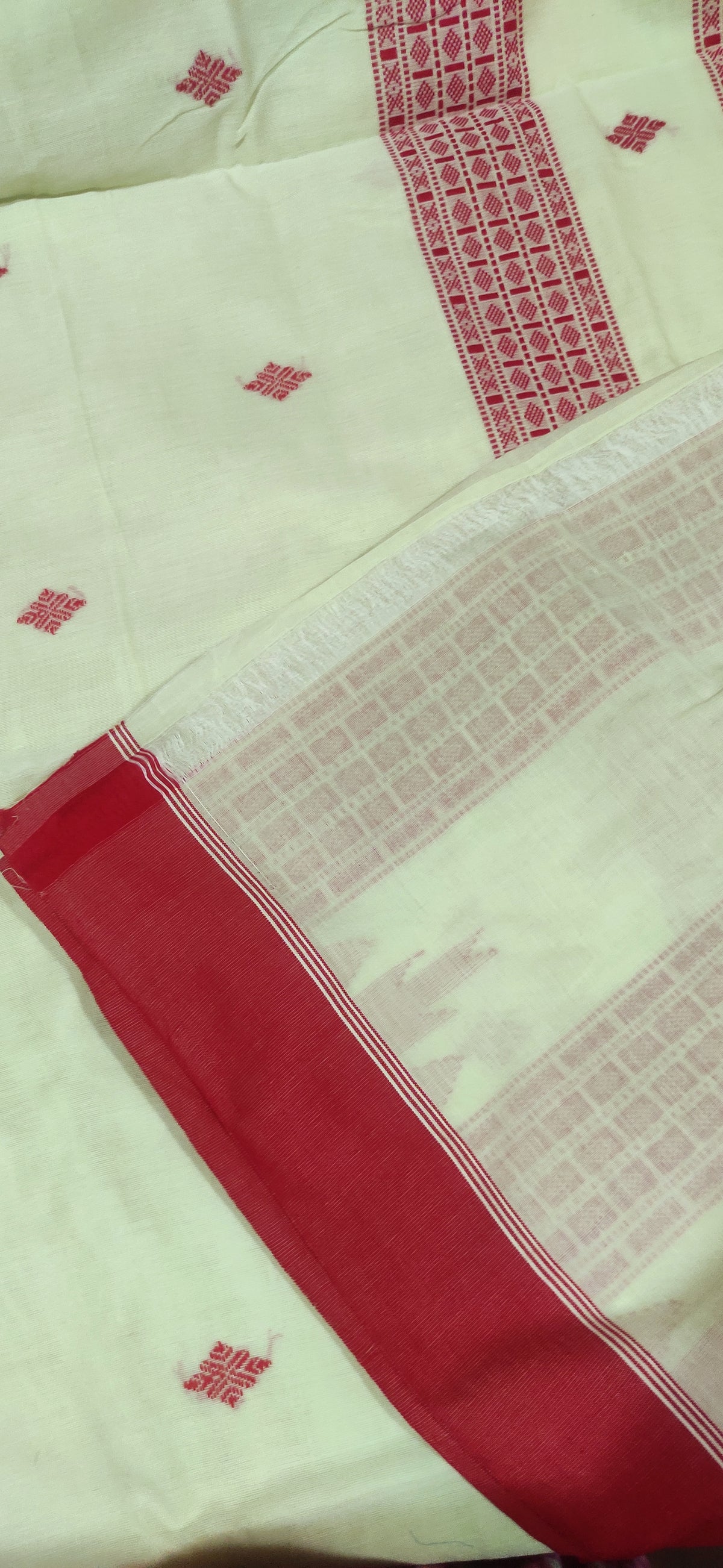 Vasudha - lemonish White