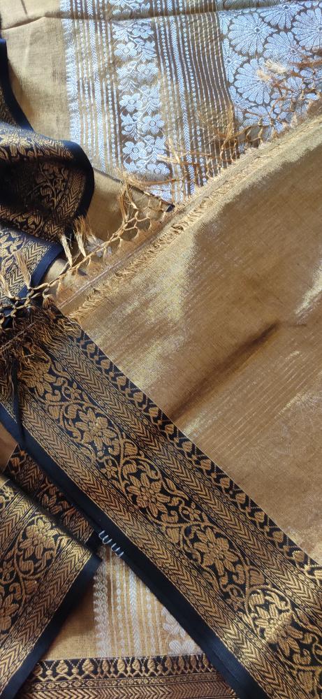 Aarika – Black Gold Zari Banarasi Saree