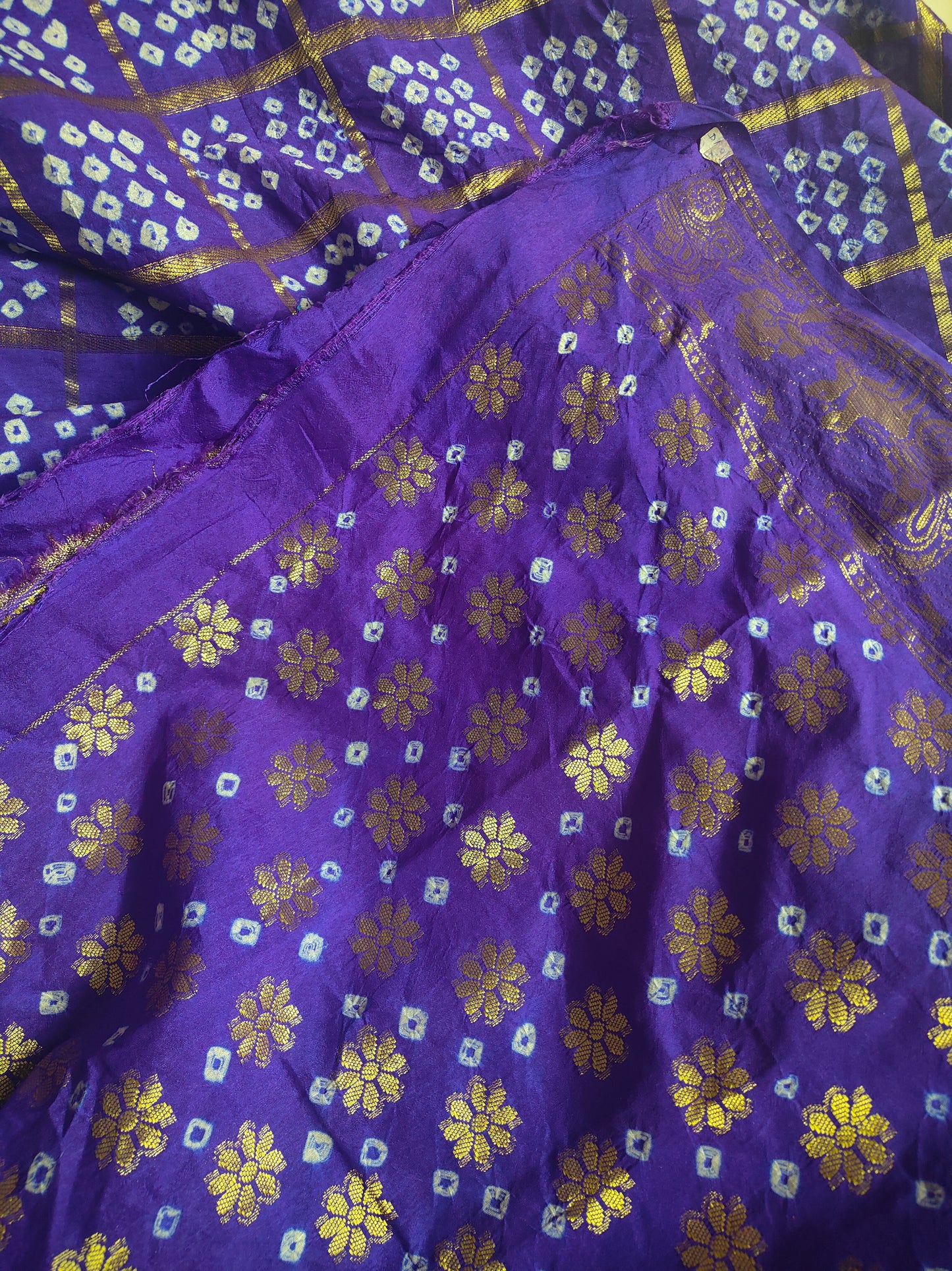 Handmade Gatt Chola Bandhani Banarasi Saree - Purple Dual Tone