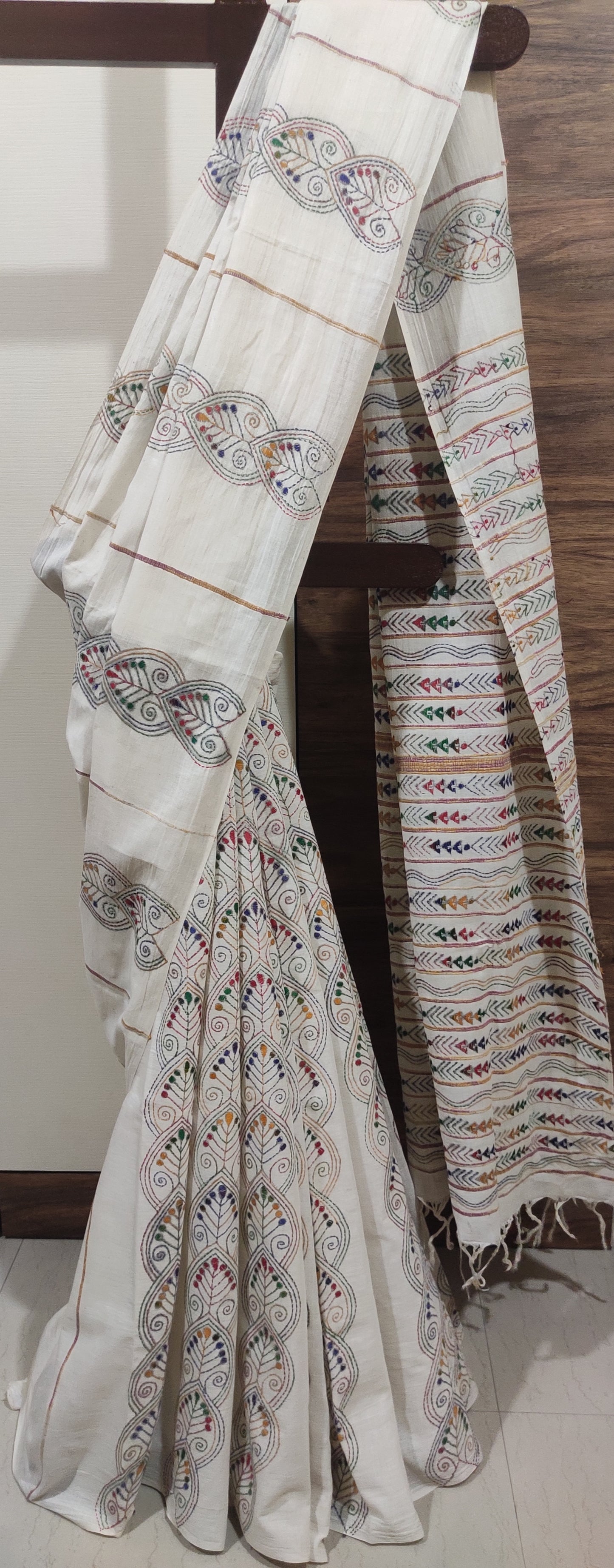 Exclusive Kantha Stitch Done Off-White Khesh Cotton Saree - S279