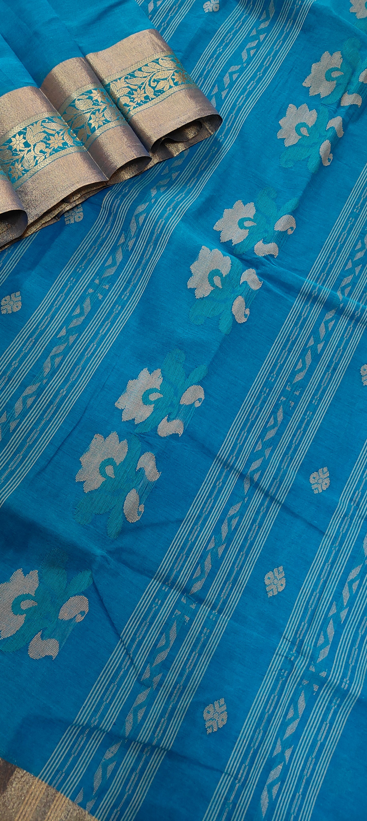 Saanvi – Azure Blue Tant Saree