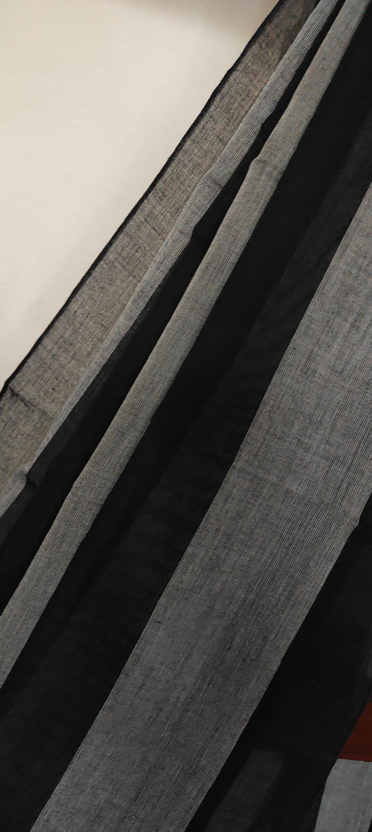 Manochrome striped Mul Cotton handloom Saree