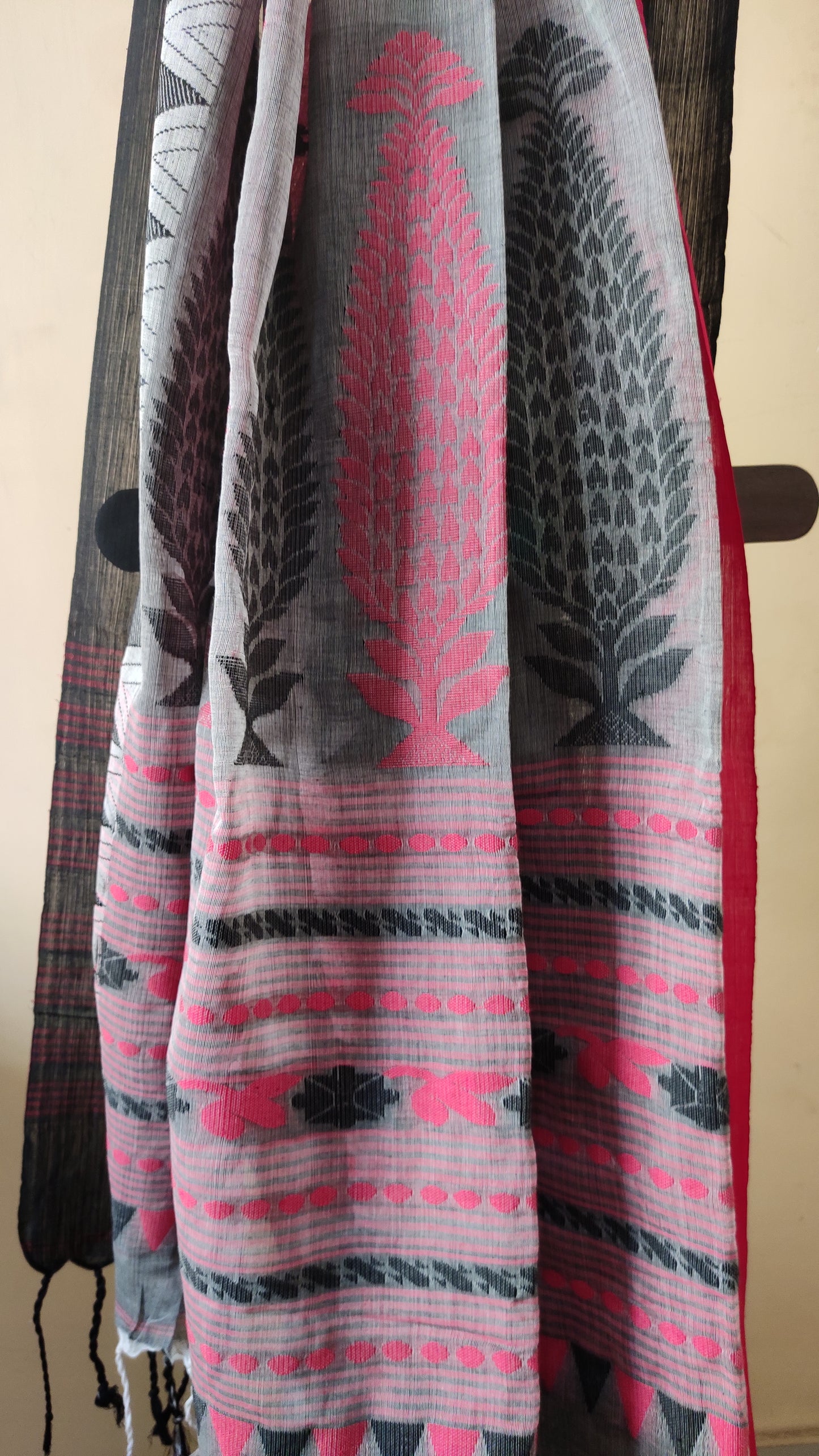 Ishira – Mist Grey Fine Cotton Saree