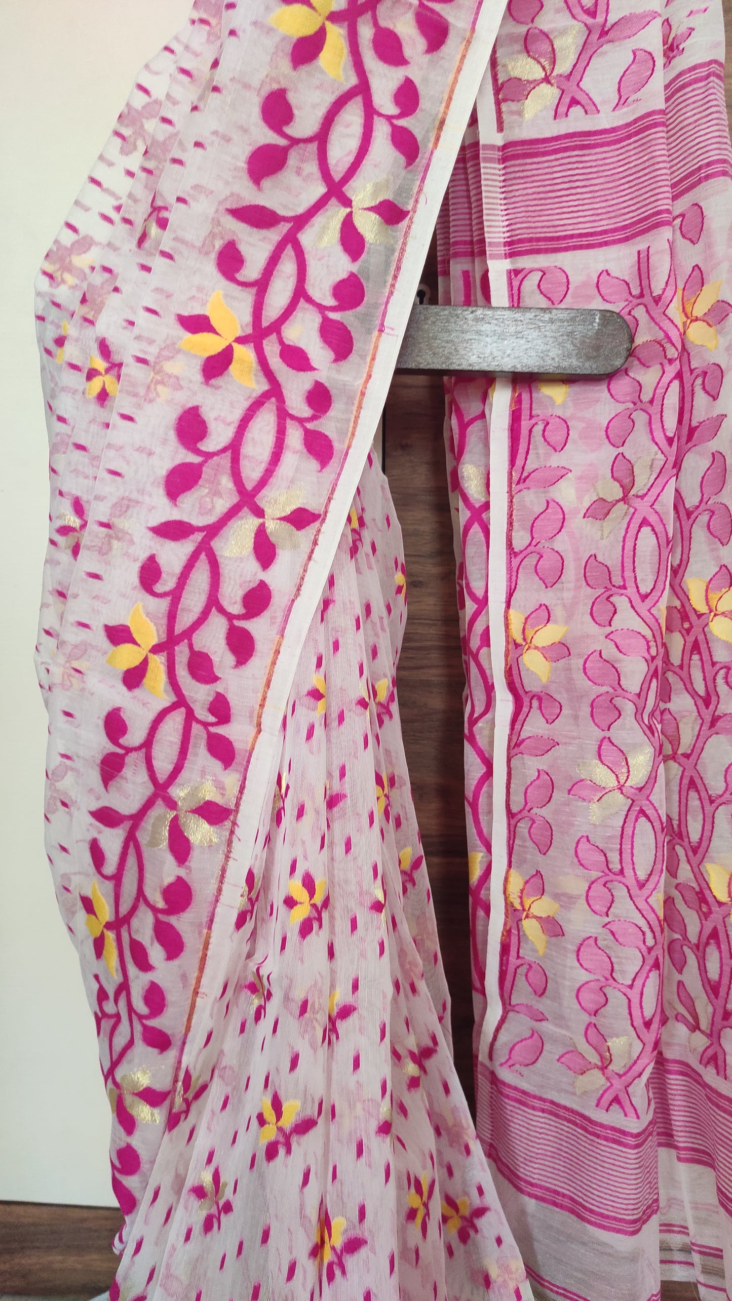 Jamdani Inspired White-Pink Silk Cotton Handloom Saree