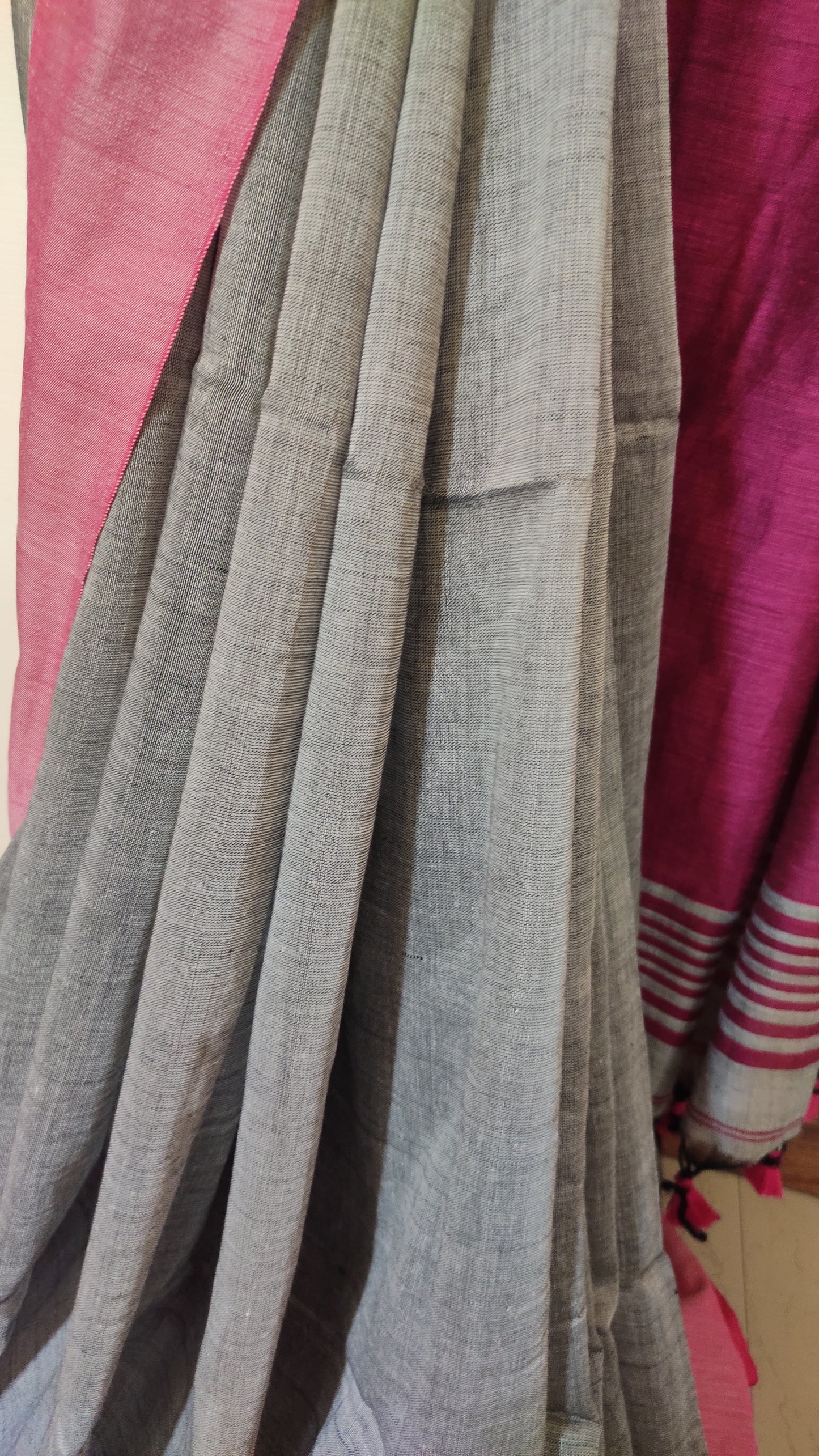 Steel Grey Plain Body Contrast Pink border Soft Handloom Saree