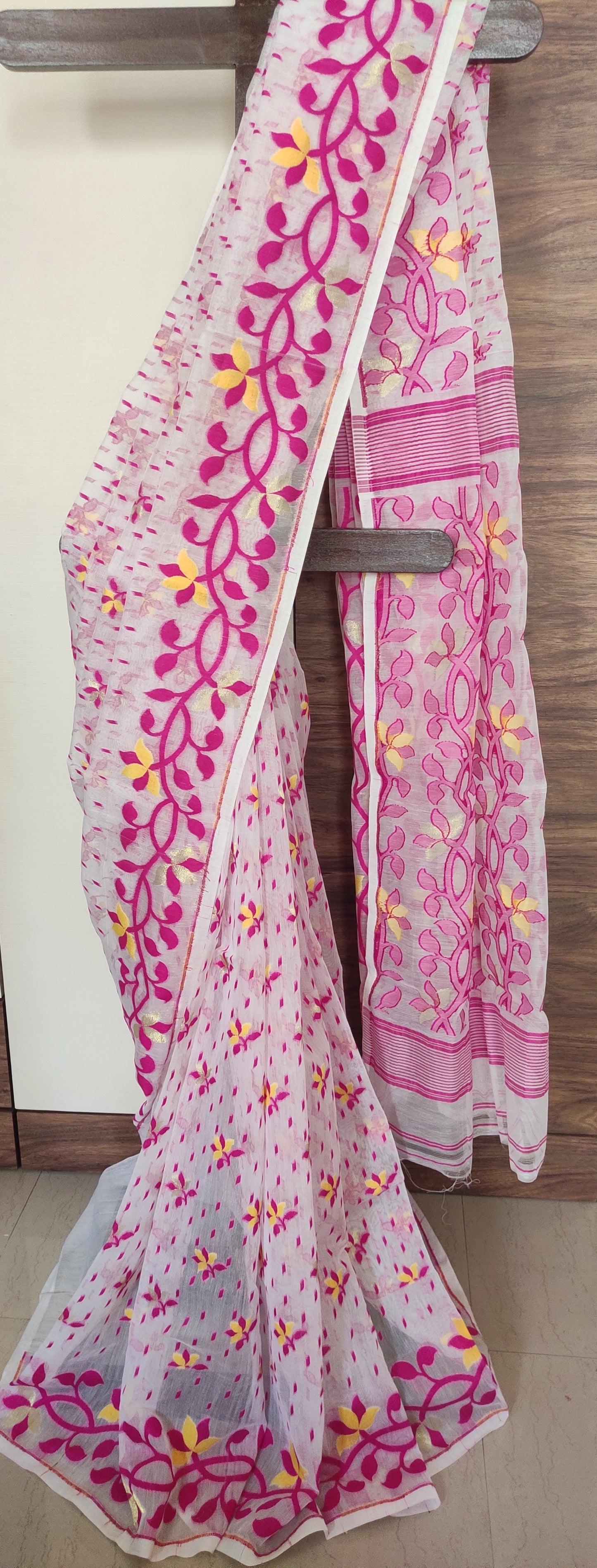 Jamdani Inspired White-Pink Silk Cotton Handloom Saree