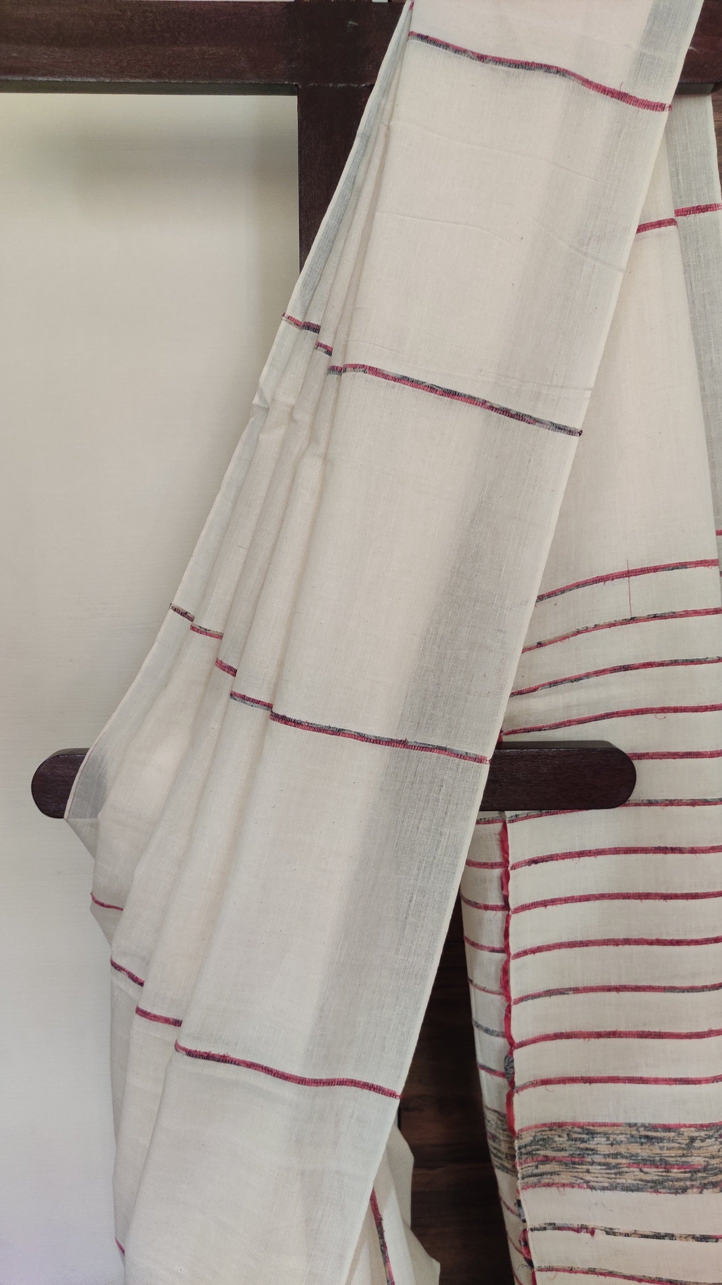 Plain Off-White Khesh Cotton Saree