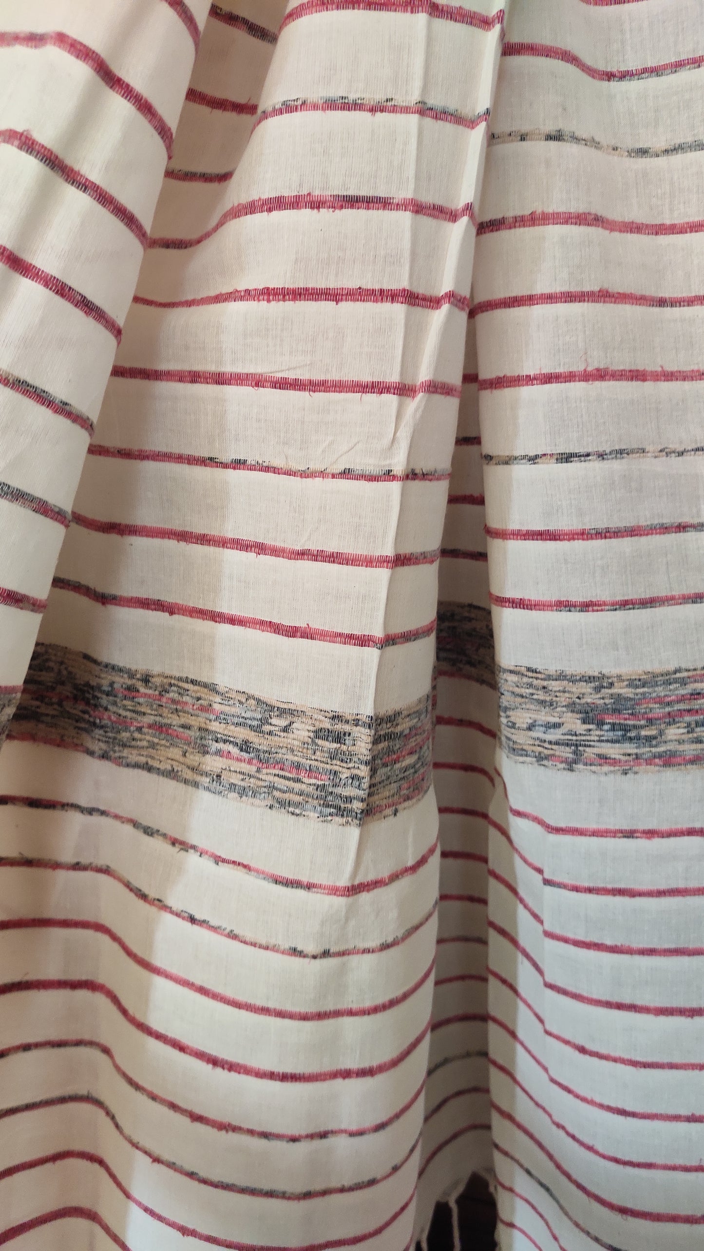 Plain Off-White Khesh Cotton Saree