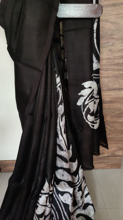 Dark Brown Hand Batik Pure Silk Saree having Plain body with kolke at Pallu & lower Pleat