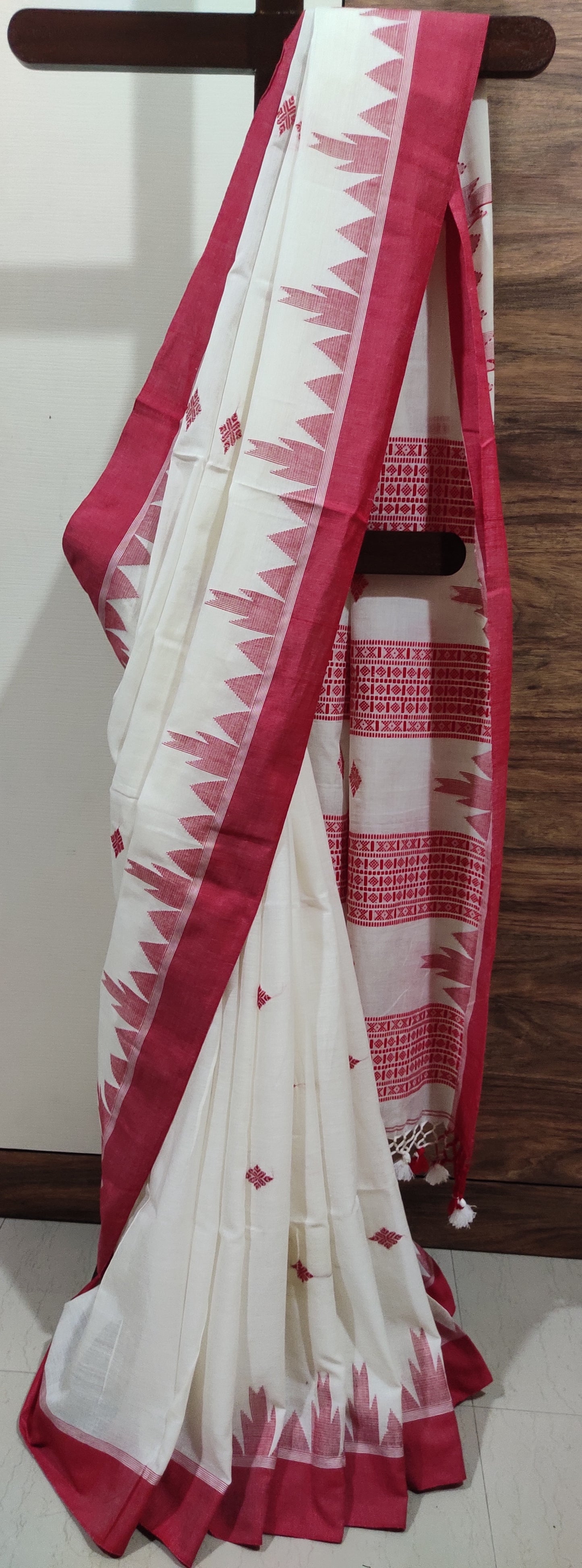 Vasudha - White Classic Cotton Saree With Red Temple Border