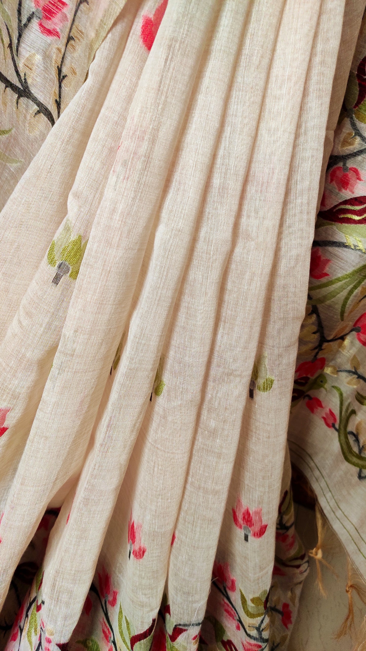 Mehendi Colour Threaded Jamdani work done Natural Shaded Tussar saree