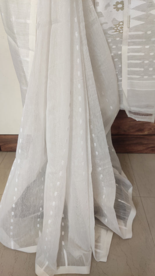 White Silk Cotton Threaded motif done Jamdani Inspired Saree