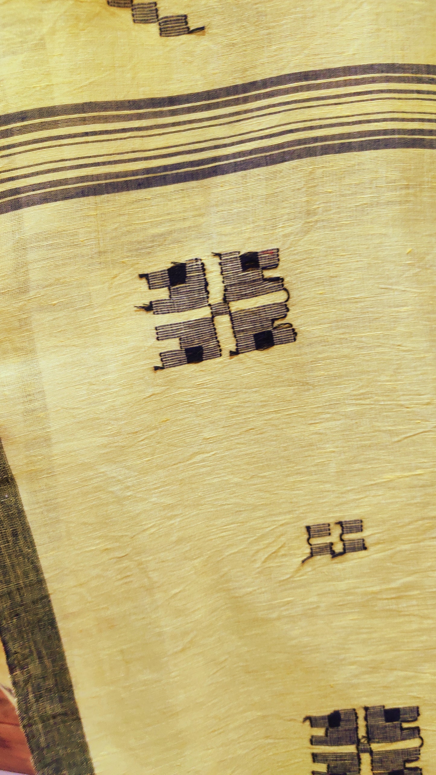 Black thread Temple work done Yellow Soft Linen Handloom Saree