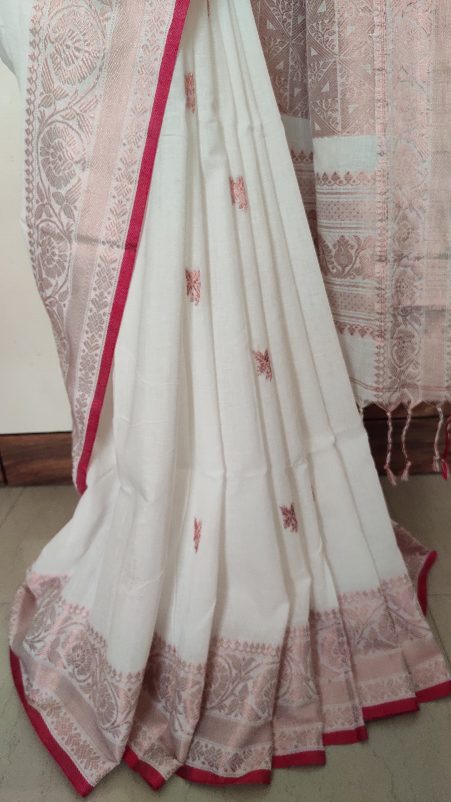 Aarohini – Ivory Blush Zari Rich Cotton Handloom Saree