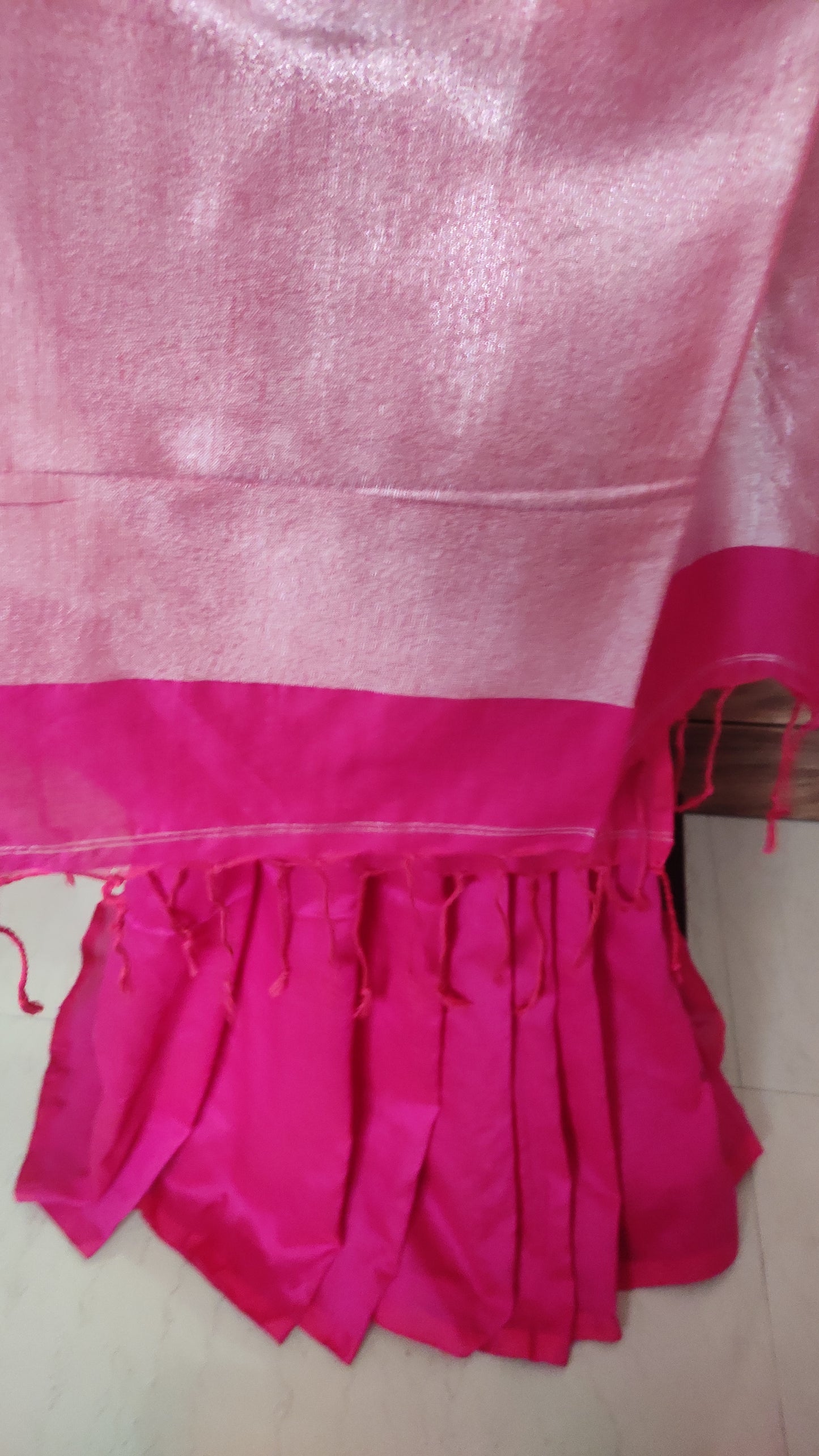 Pink Plain Body Zari Pallu Viscose Cotton Handloom Saree