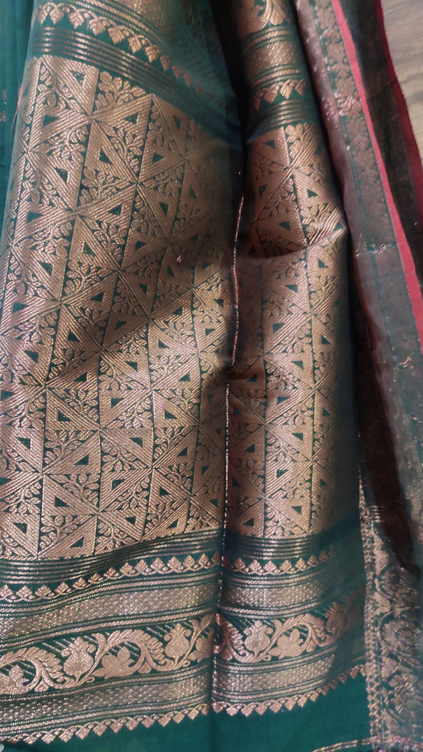 Aarohini – Emerald Copper Grace Cotton Handloom Saree