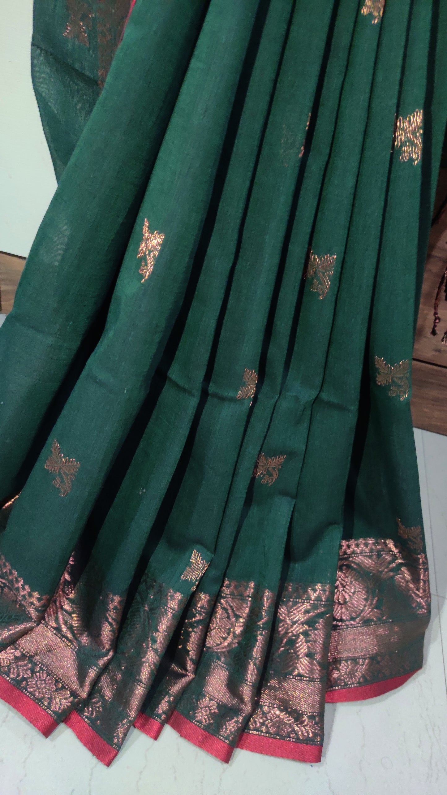 Aarohini – Emerald Copper Grace Cotton Handloom Saree