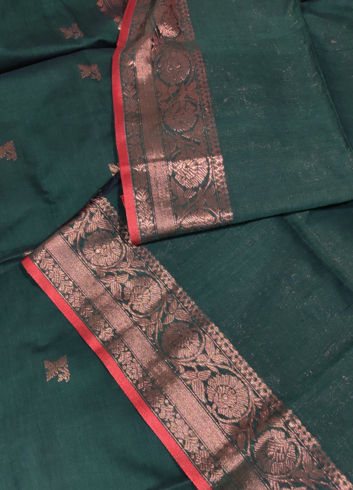 Aarohini – Emerald Copper Grace Cotton Handloom Saree