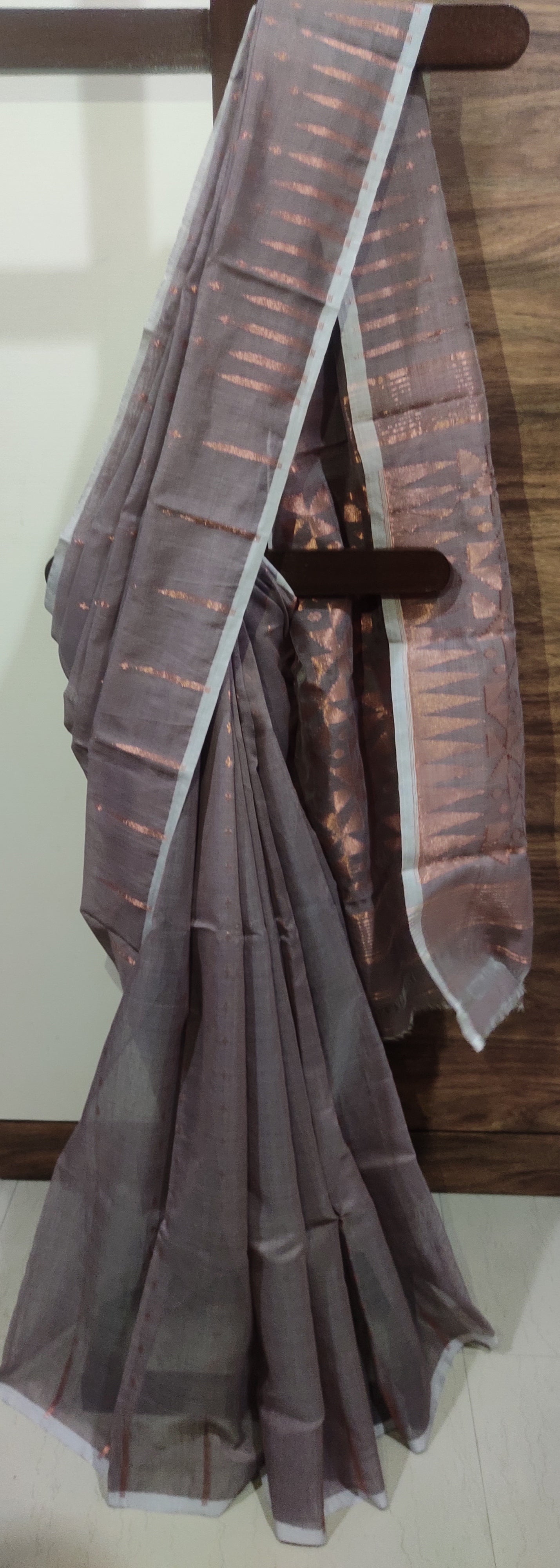Jamdani Inspired Pinkinsh Grey Silk Cotton Copper Zari Worked handloom Saree