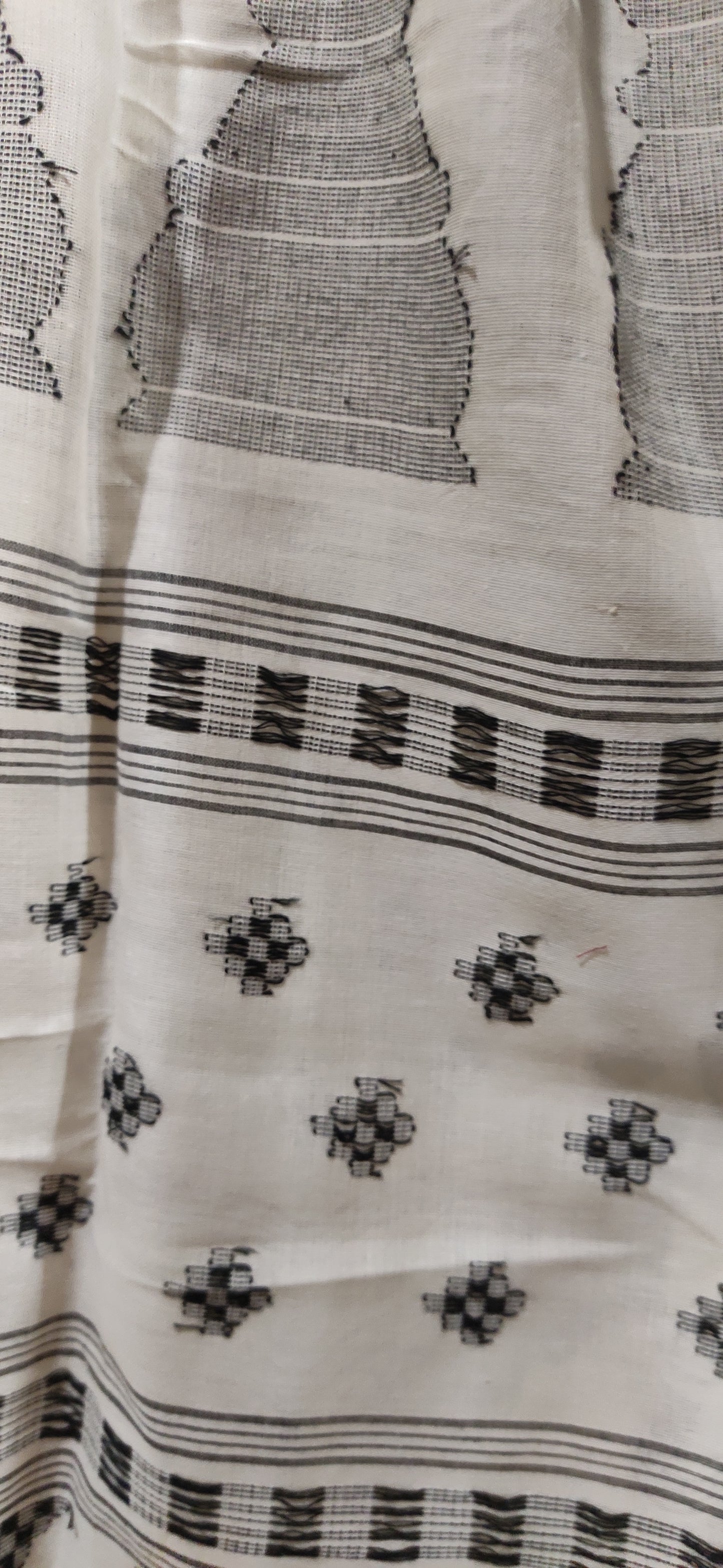 Devika – Shwet Rekha Cotton Handloom Saree