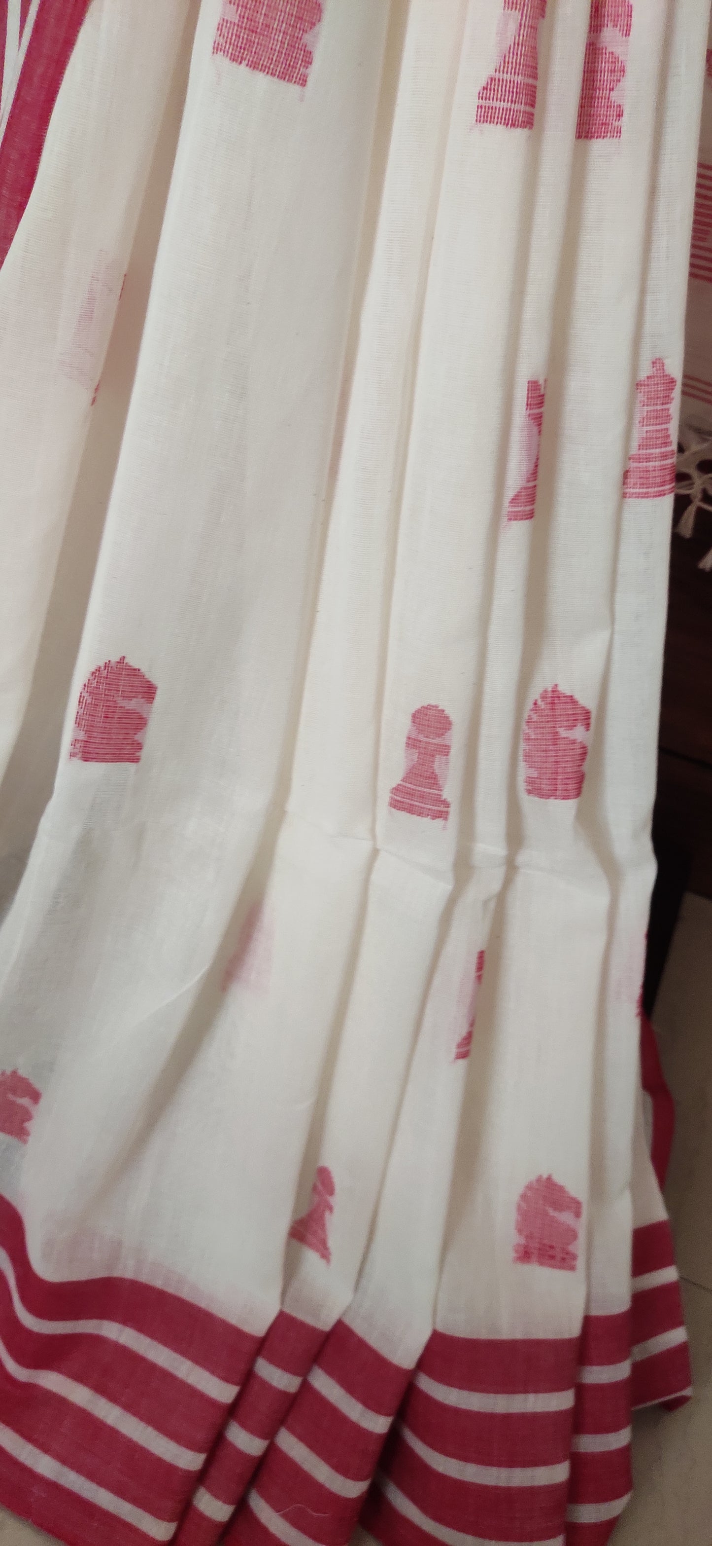 Devika – Kumkum Rekha Cotton Handloom Saree