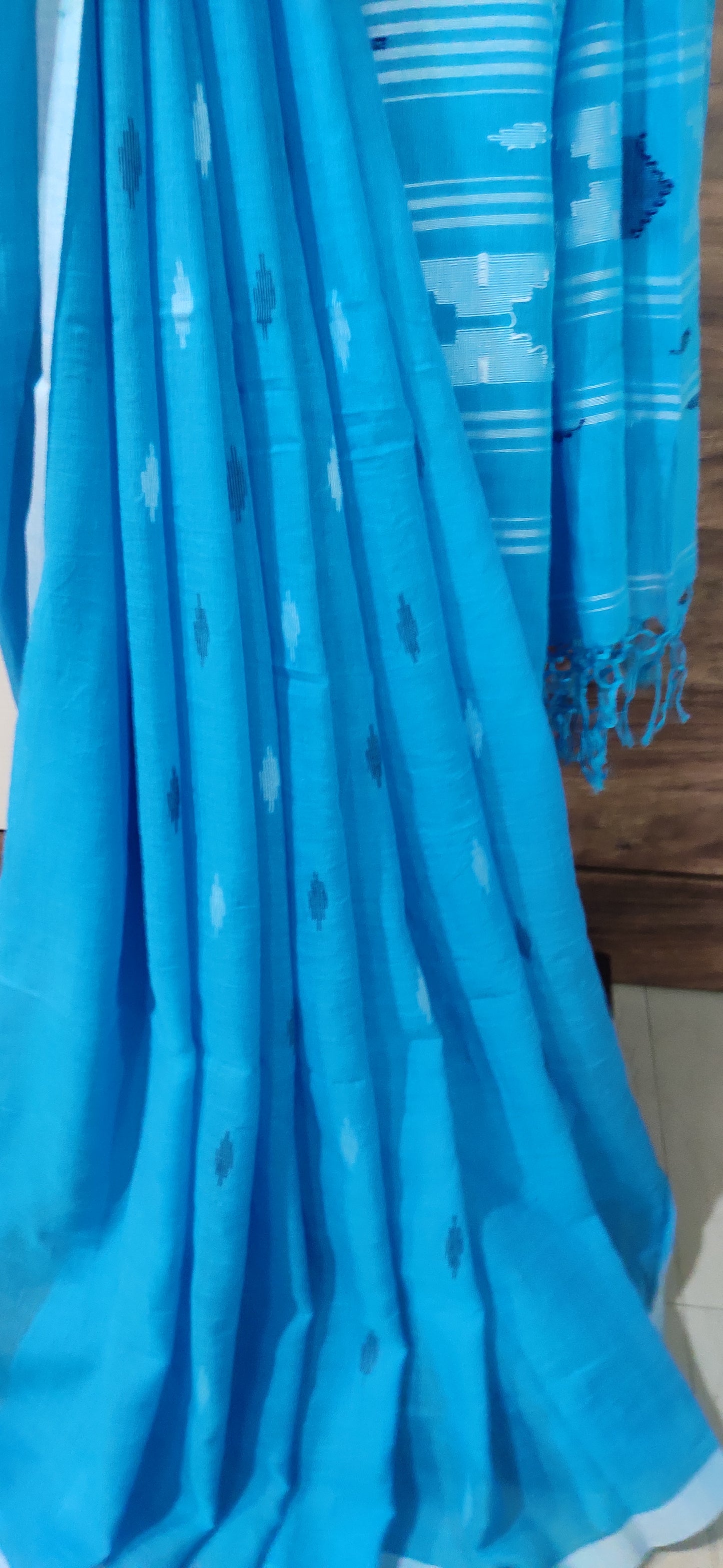 Varnika – Neel Dhara Pure Muslin Cotton handloom Jamdani