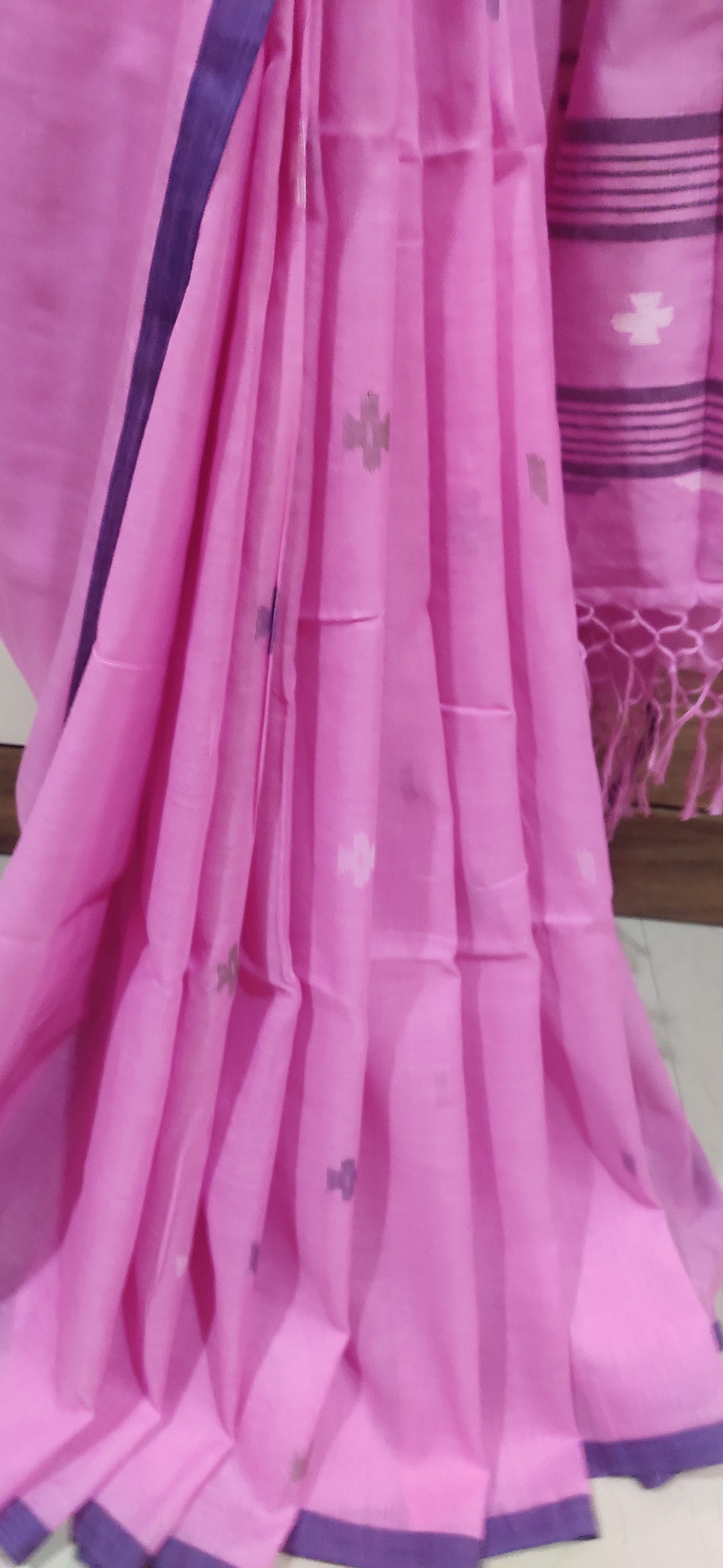 Varnika – Gulabi Rekha Pure Muslin Cotton handloom Jamdani