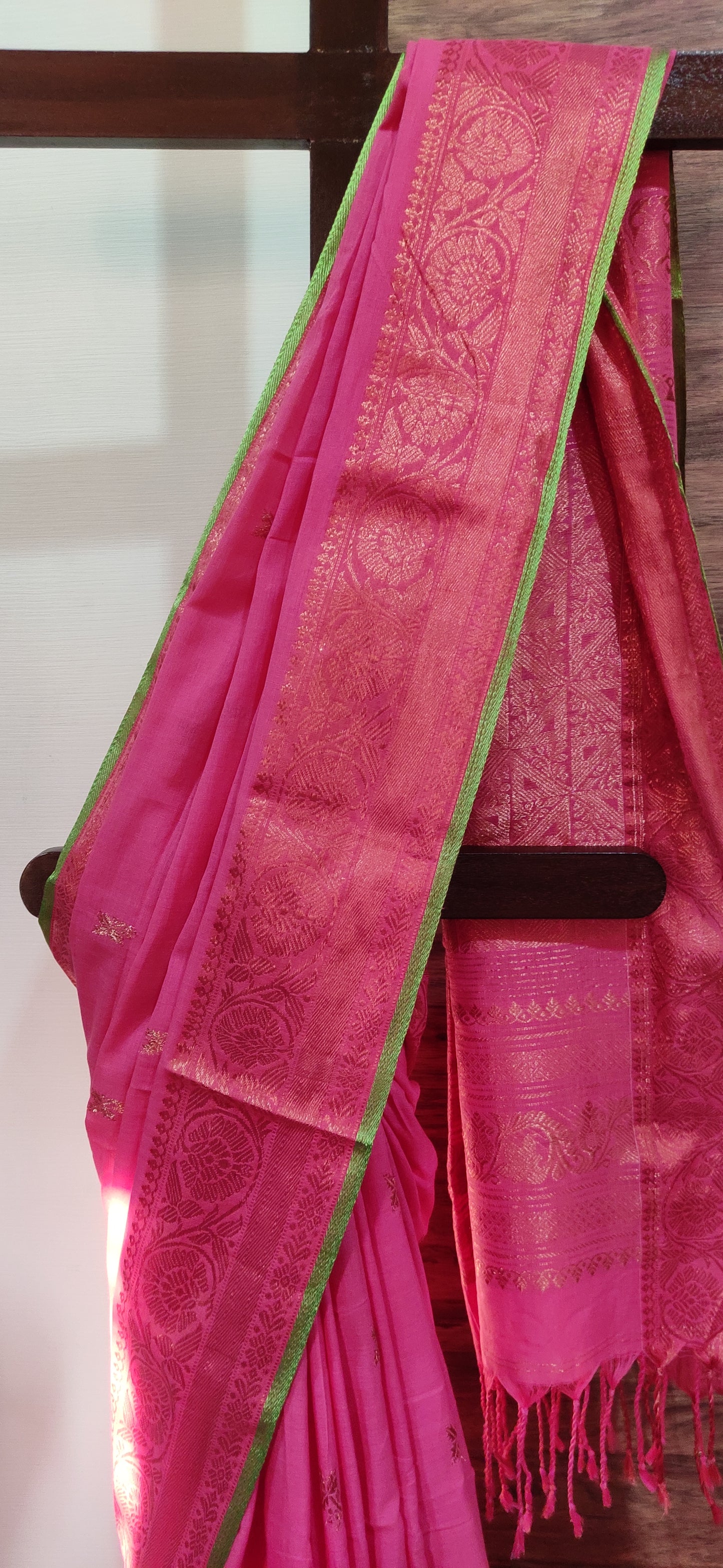 Aarohini – Reddish Pink Rich Cotton Handloom Saree