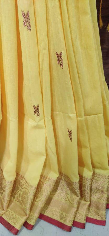 Aarohini – Light Yellow Rich Cotton Handloom Saree