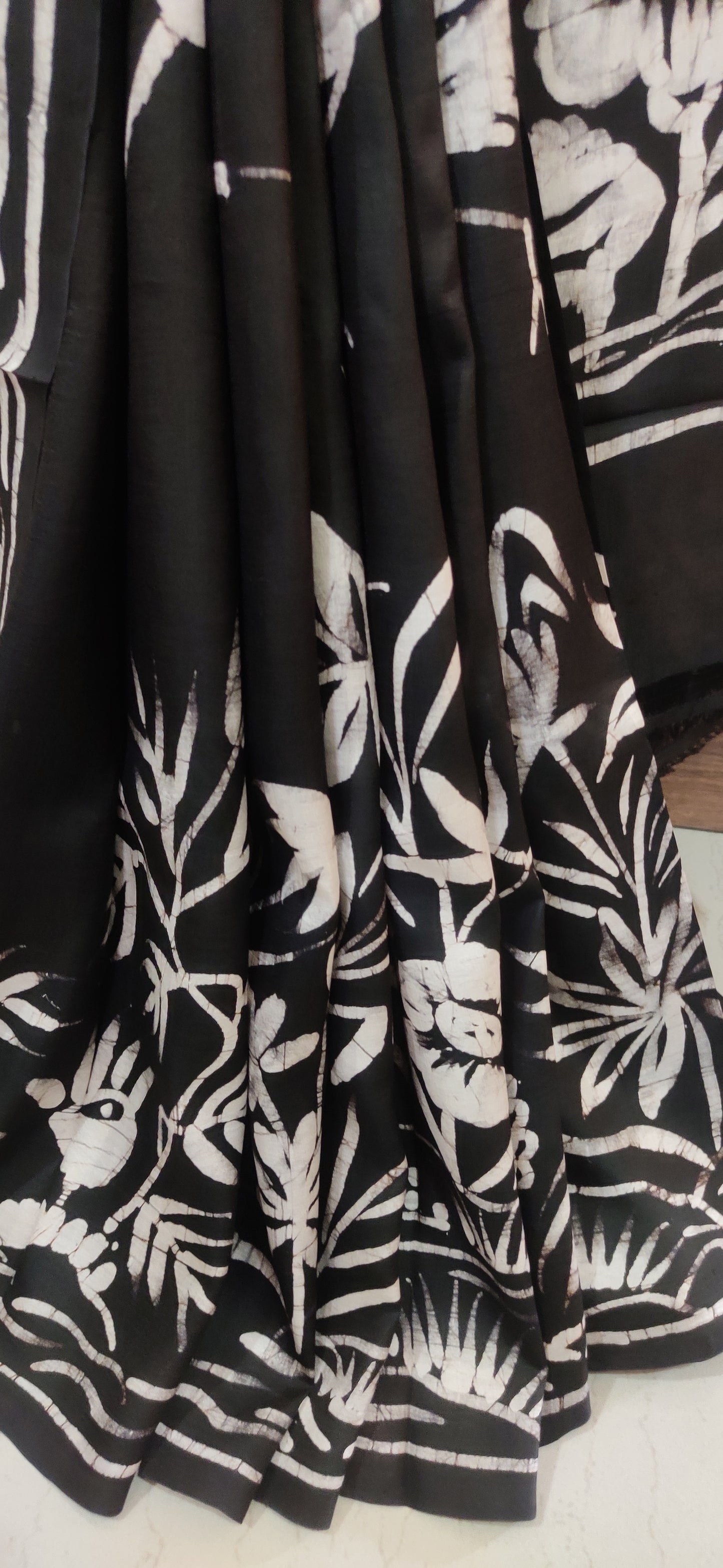 Eternal Black Flying Bird Hand Batik Pure Silk Saree