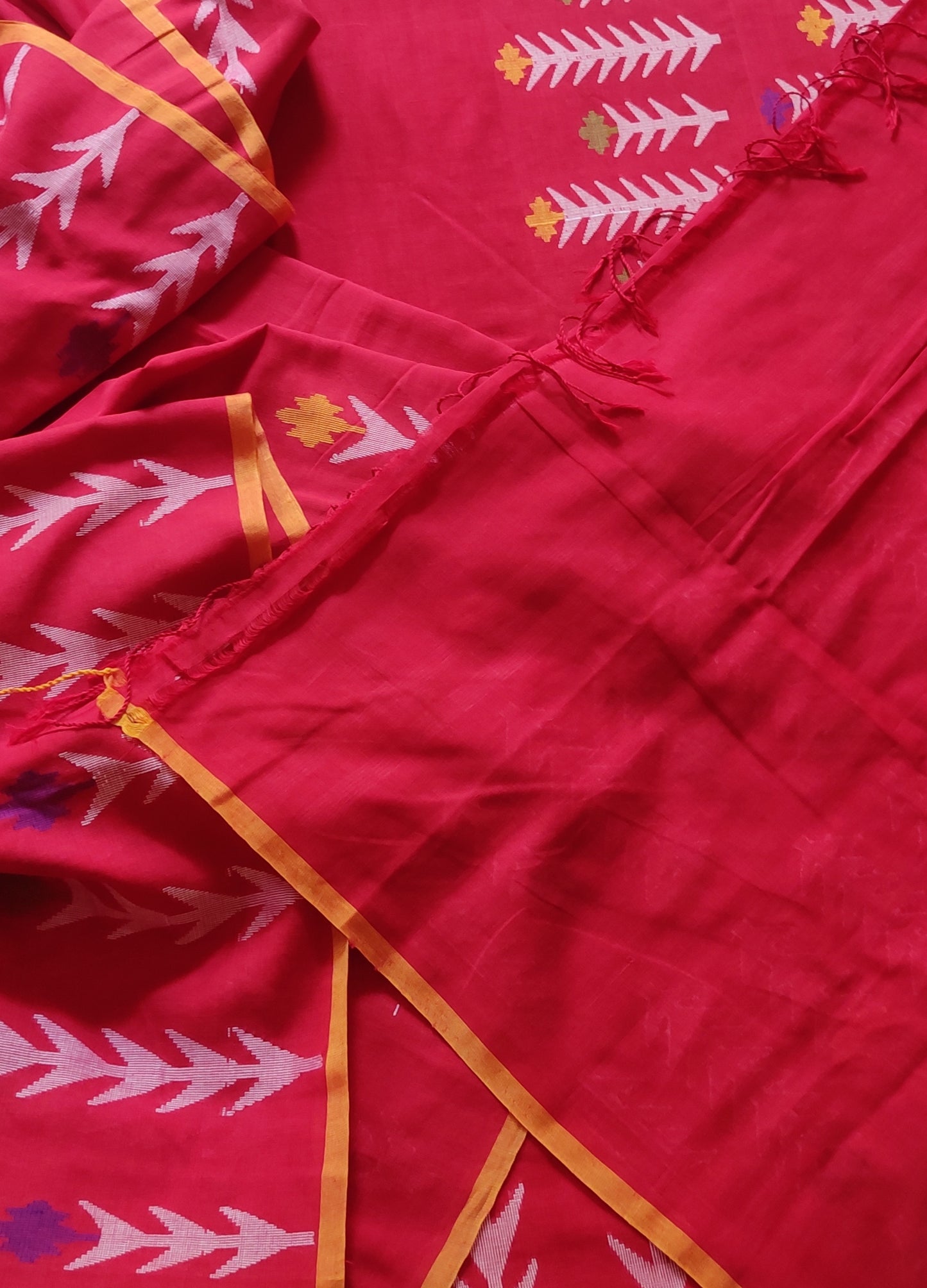 Mrinal – Red Dhan Siri Cotton Saree