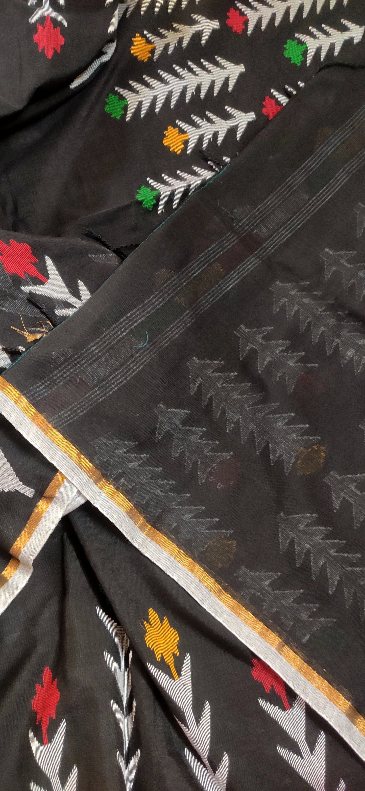 Mrinal – Black Dhan Siri Cotton Saree