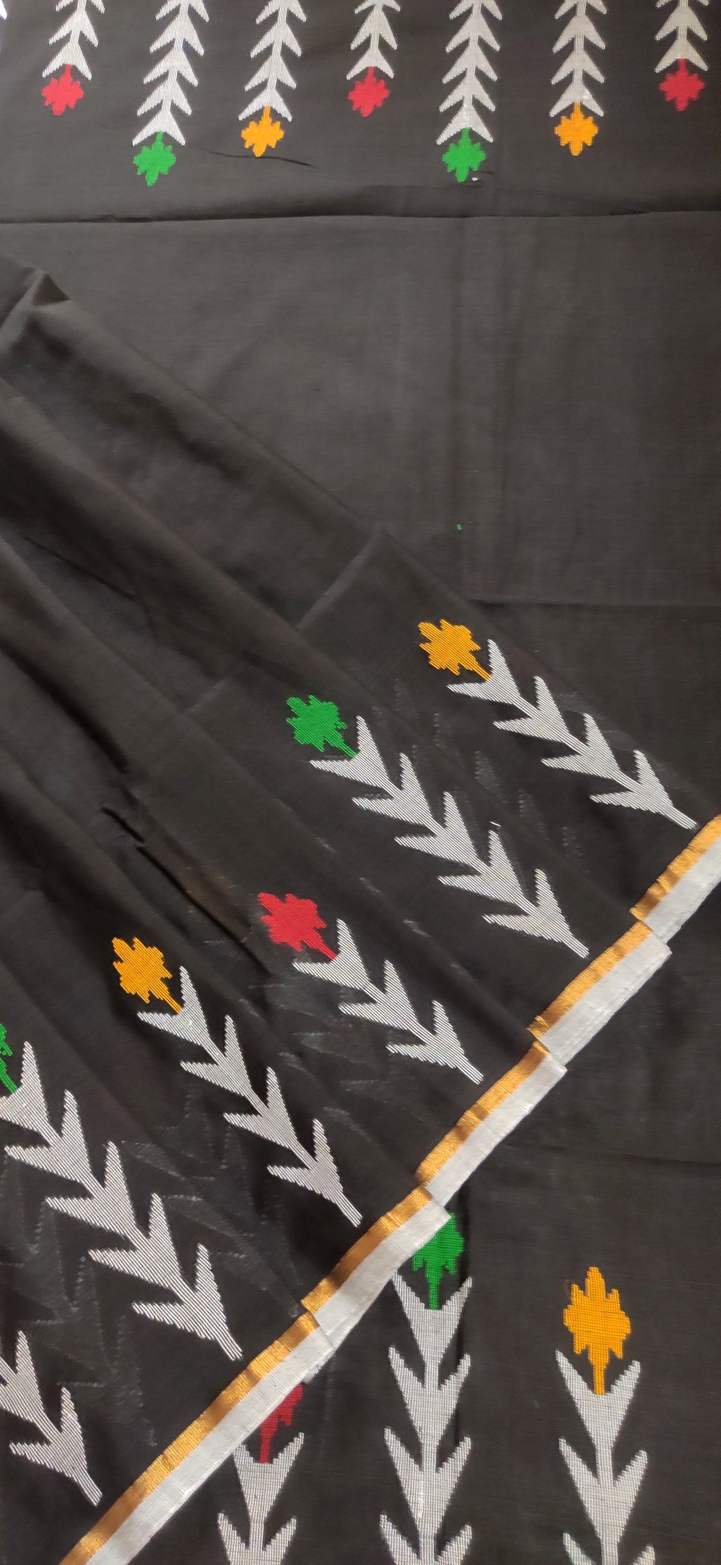 Mrinal – Black Dhan Siri Cotton Saree