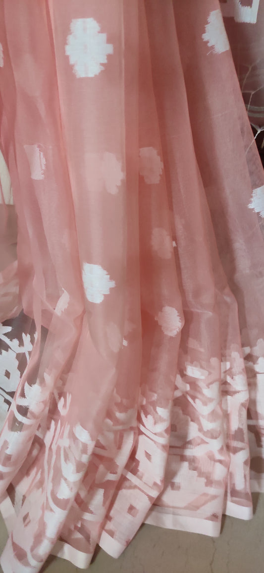 Peach Muslin Threaded cut work motif done Jamdani Saree