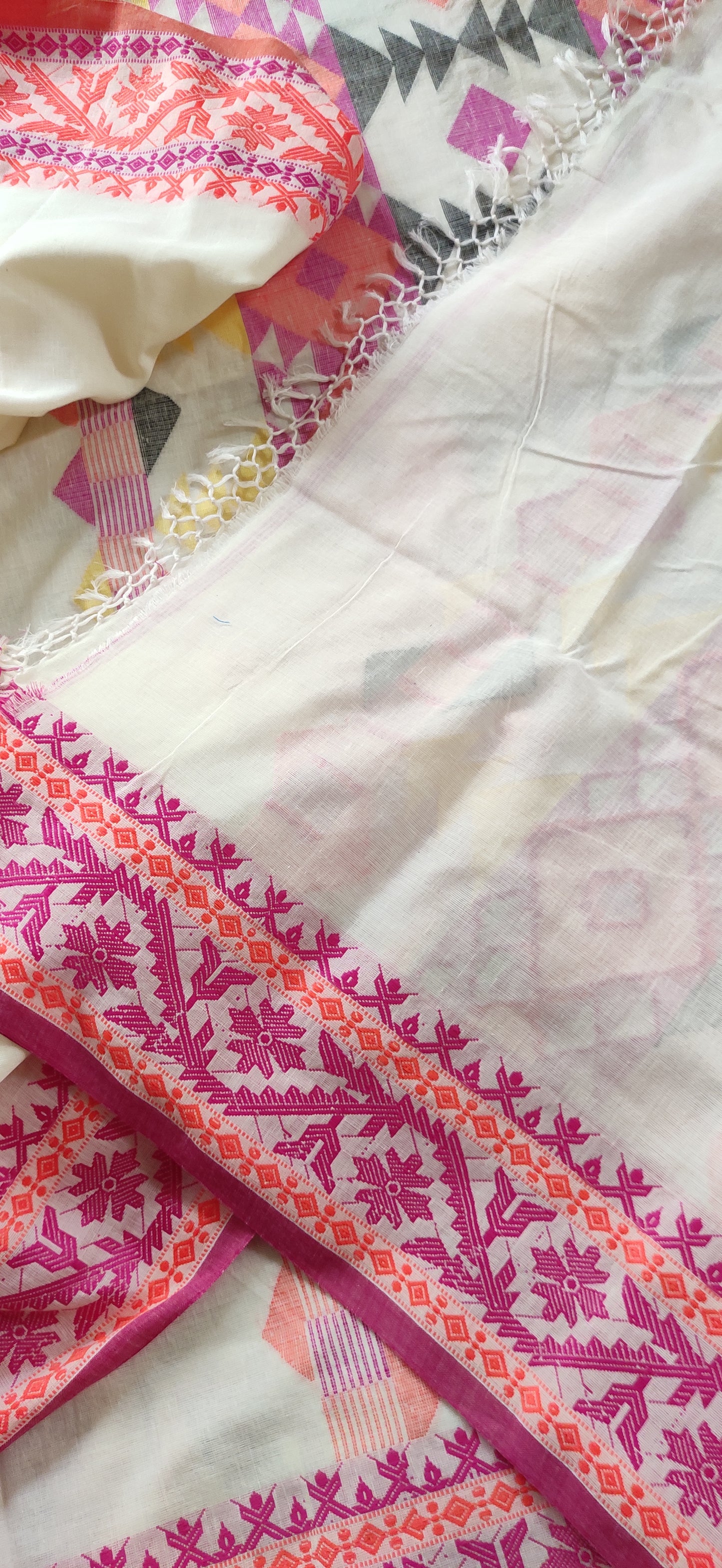 Prisha – Artistic Off-White Cotton Saree