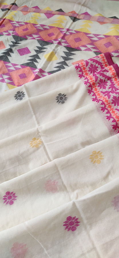 Prisha – Artistic Off-White Cotton Saree