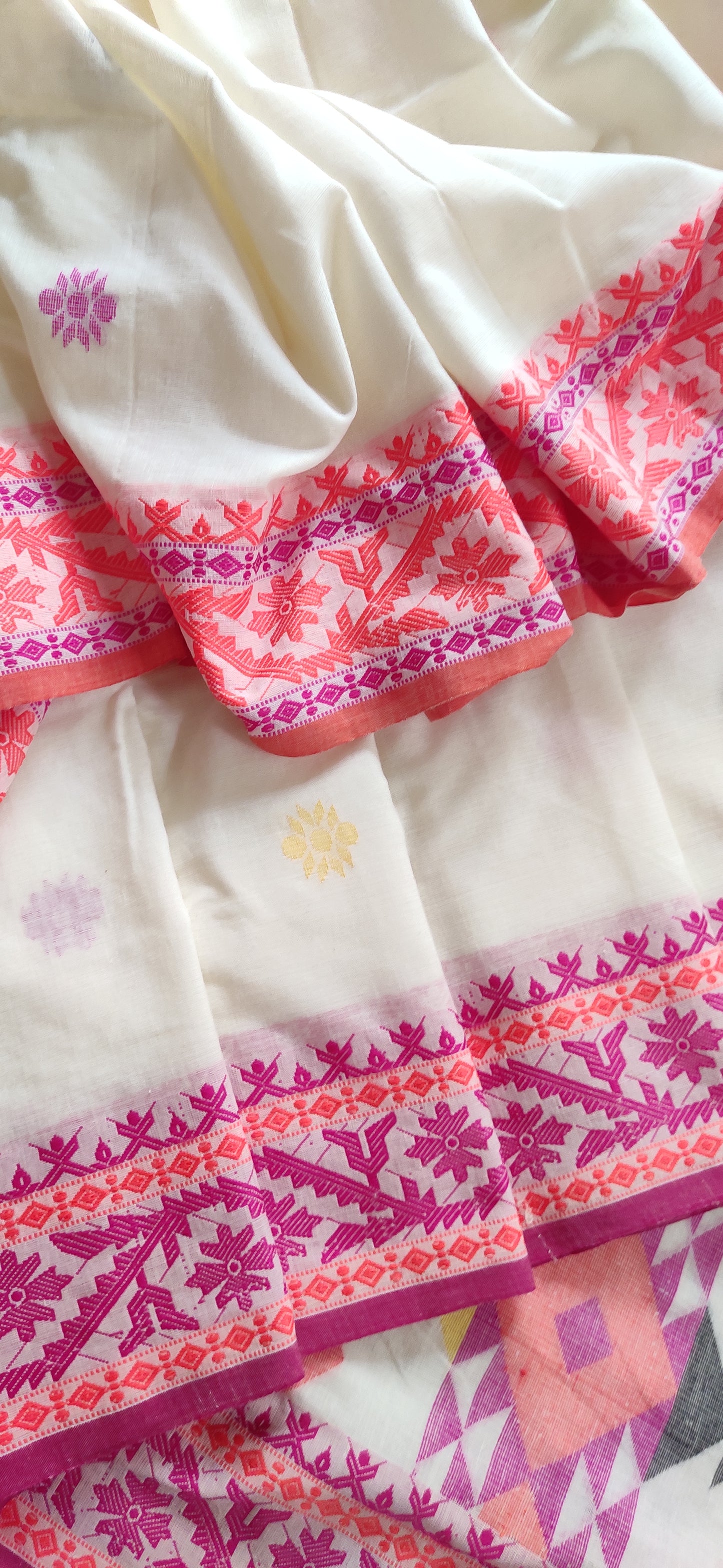 Prisha – Artistic Off-White Cotton Saree