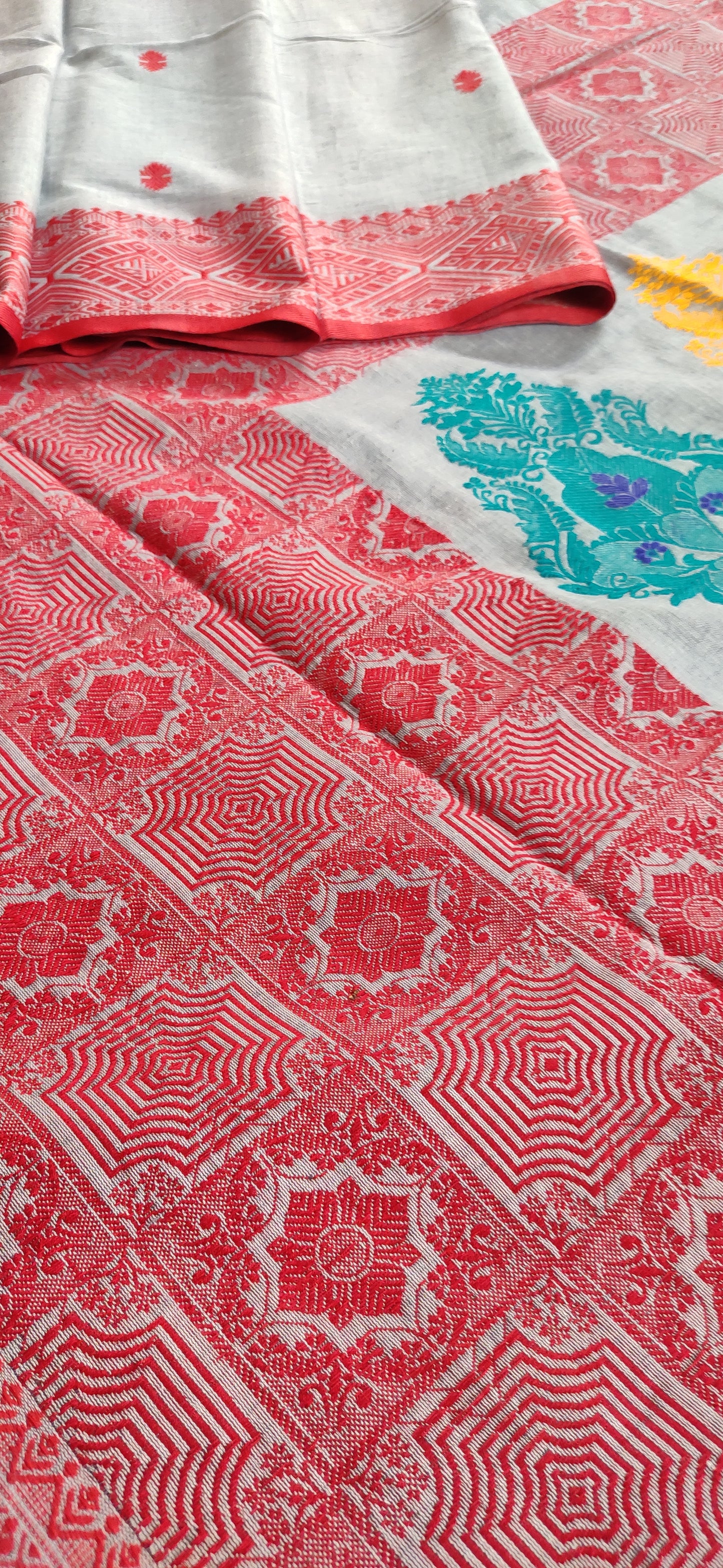 Nirja – Grey Pure Cotton Saree