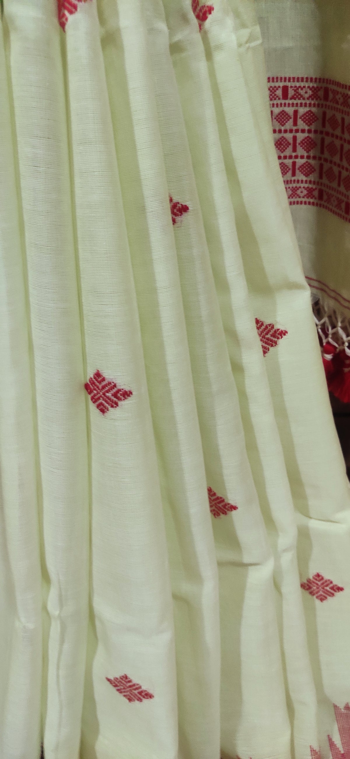 Vasudha - lemonish White