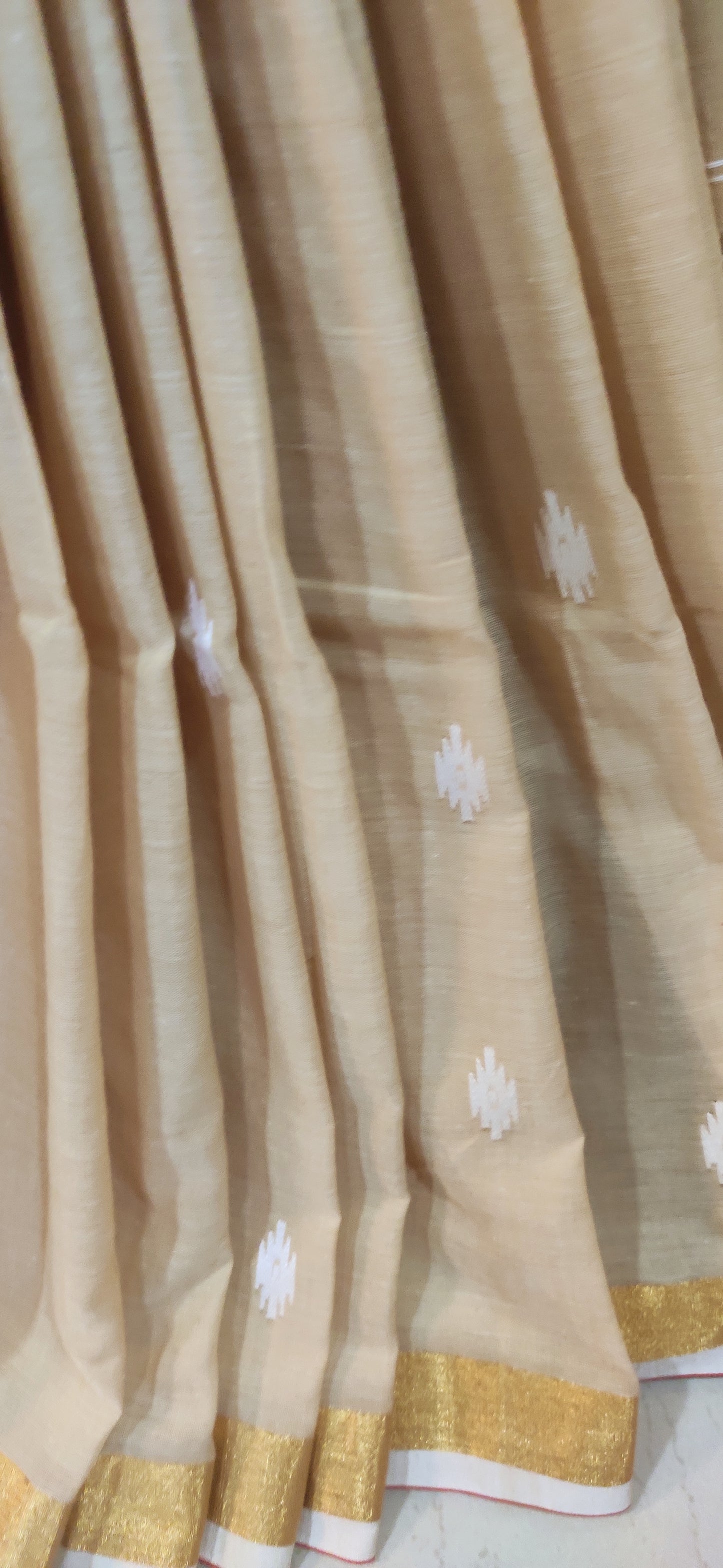 Anvika – Sandal Gold Classic Cotton Handloom Saree