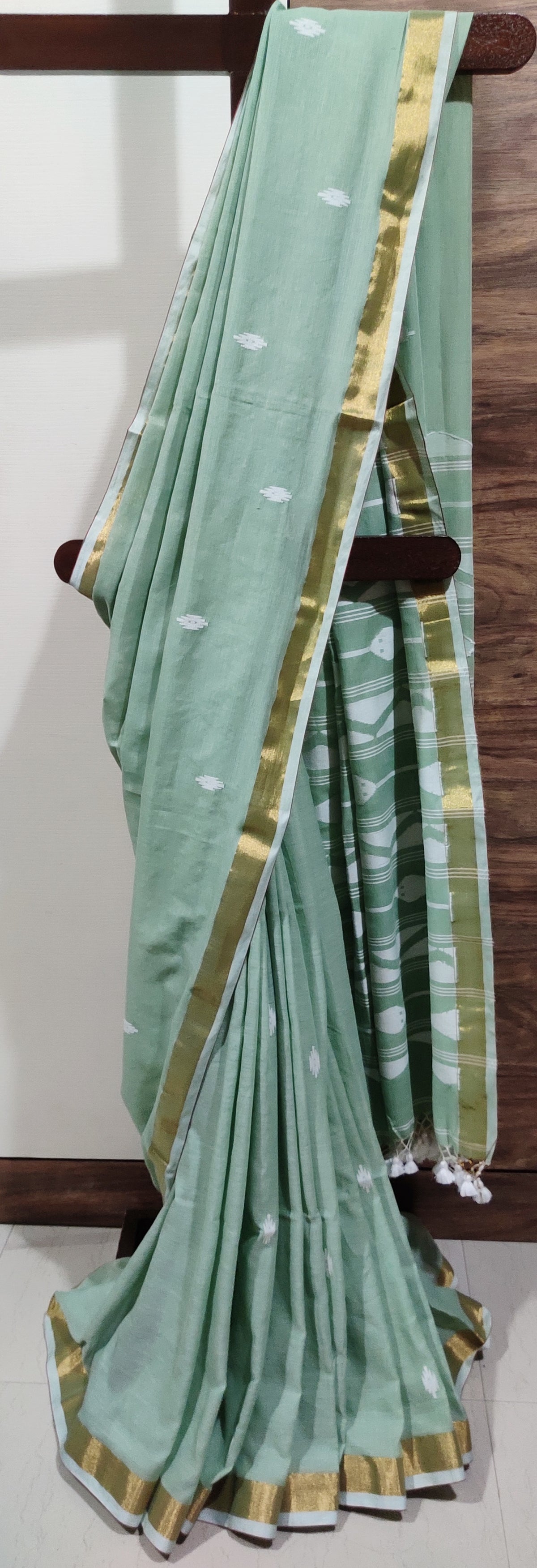 Anvika – Sage Green Cotton Handloom Saree