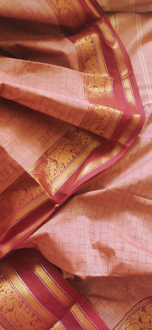 Redish Beige Cotton Dual shaded Kanchipuram traditional border with check & small buttas done all over body Saree