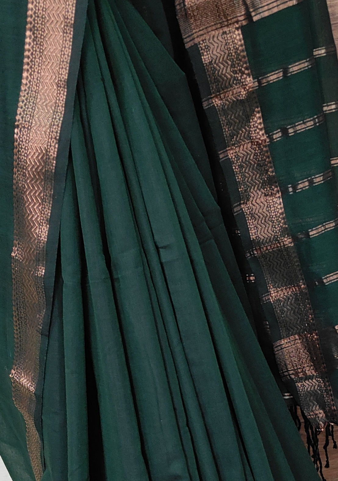 Thin Traditional Zari Border Bottle Green Cotton handloom Saree