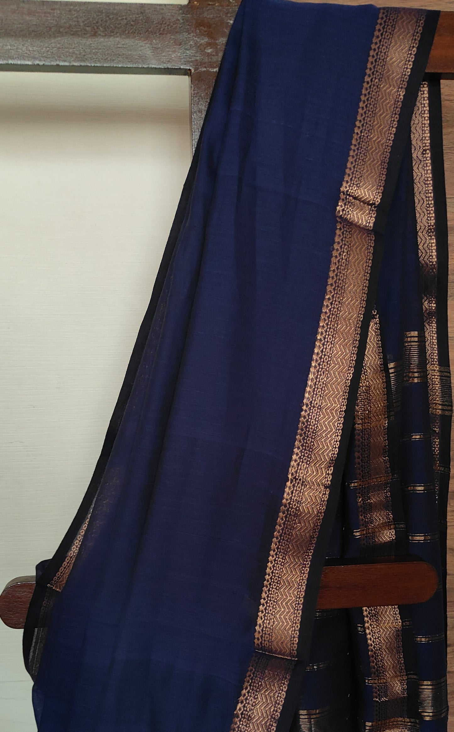 Thin Traditional Zari Border Navy Blue Cotton handloom Saree