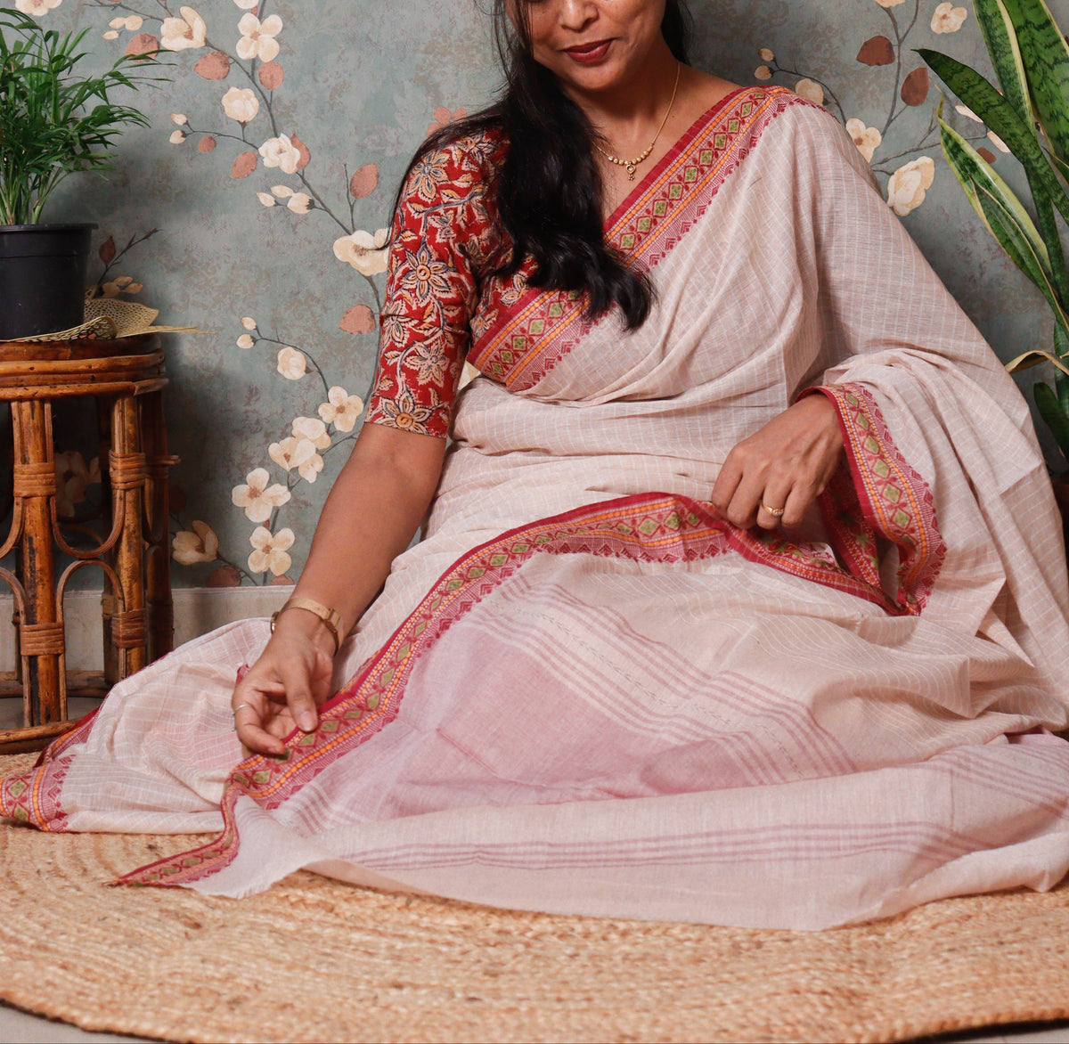 Charulata – Komolini