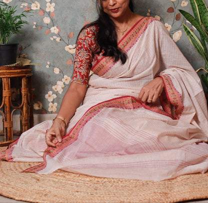 Charulata – Komolini