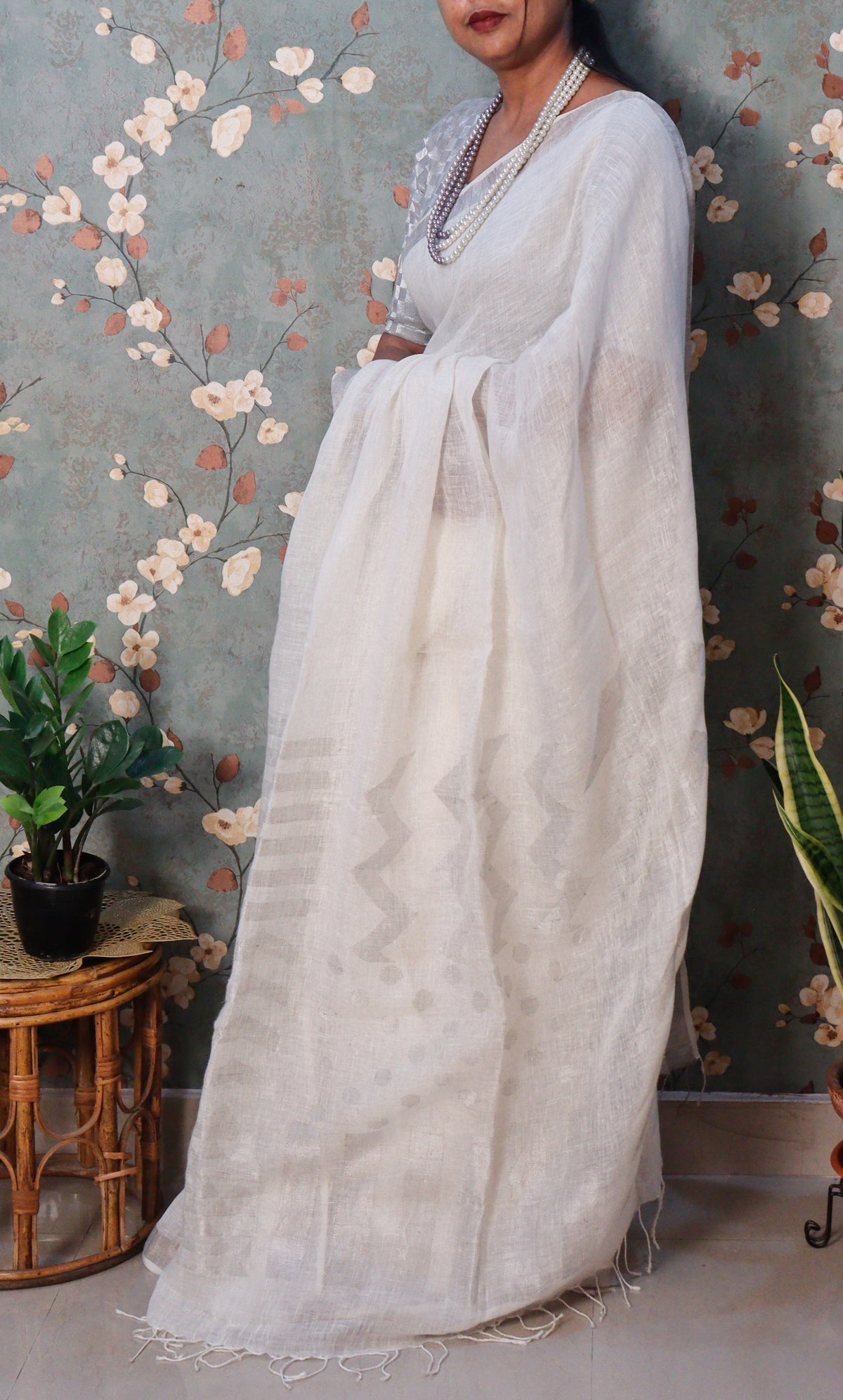 Rishika – Pearl White