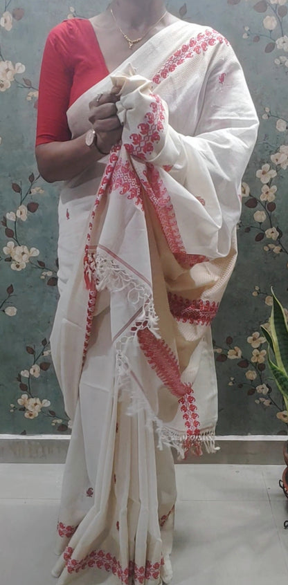 Mrinalini – Off White Handloom Cotton Saree with Red Traditional Border